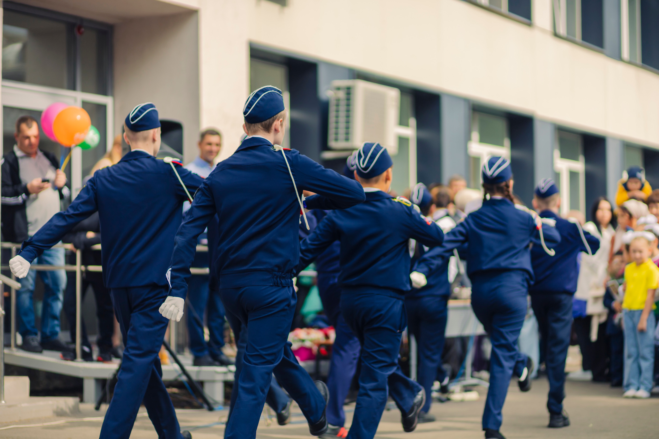 Первое сентября учеников 103 школы г. Уфы. Фотограф Каримов Виктор