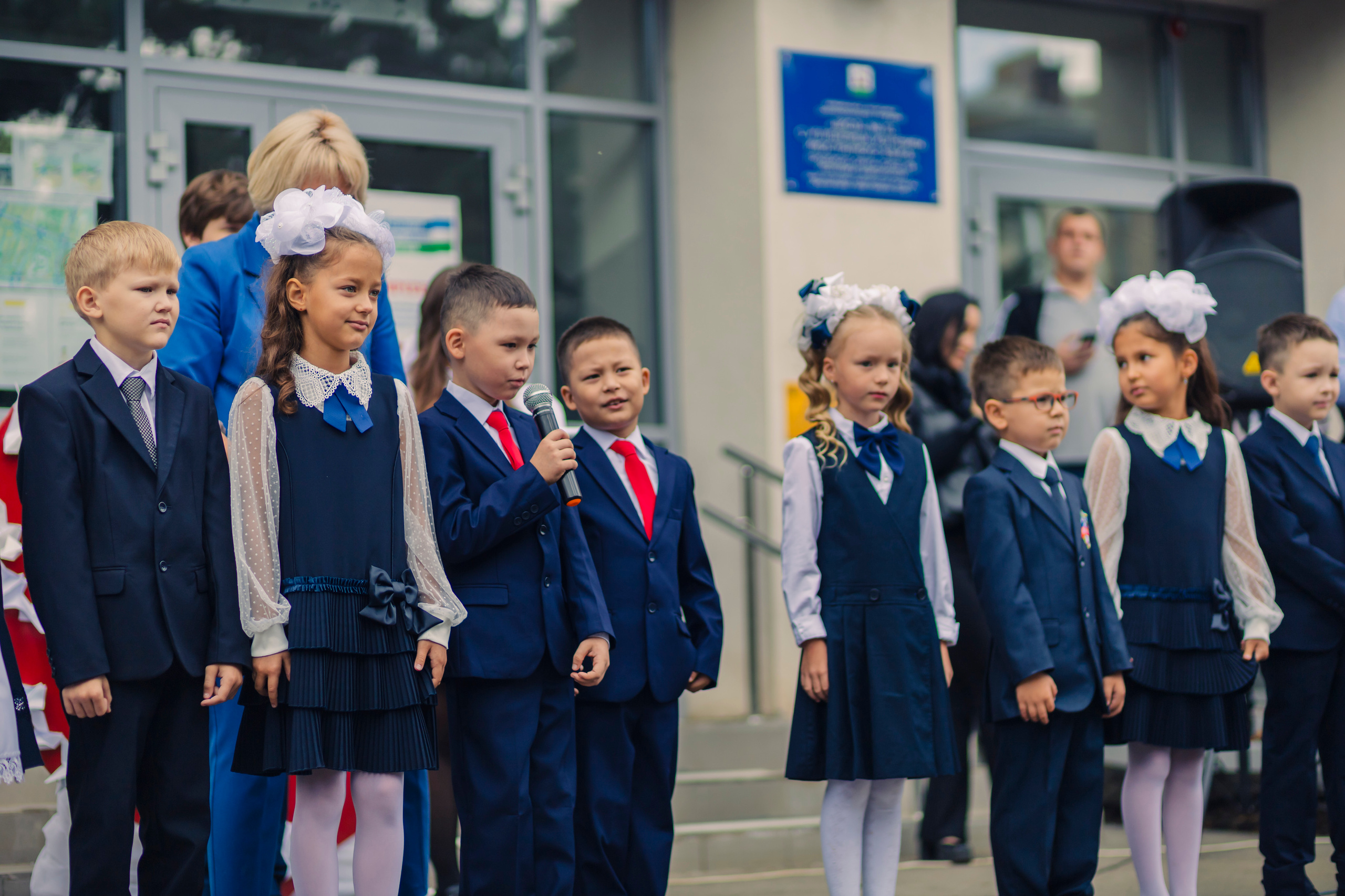 Первое сентября учеников 103 школы г. Уфы. Фотограф Каримов Виктор