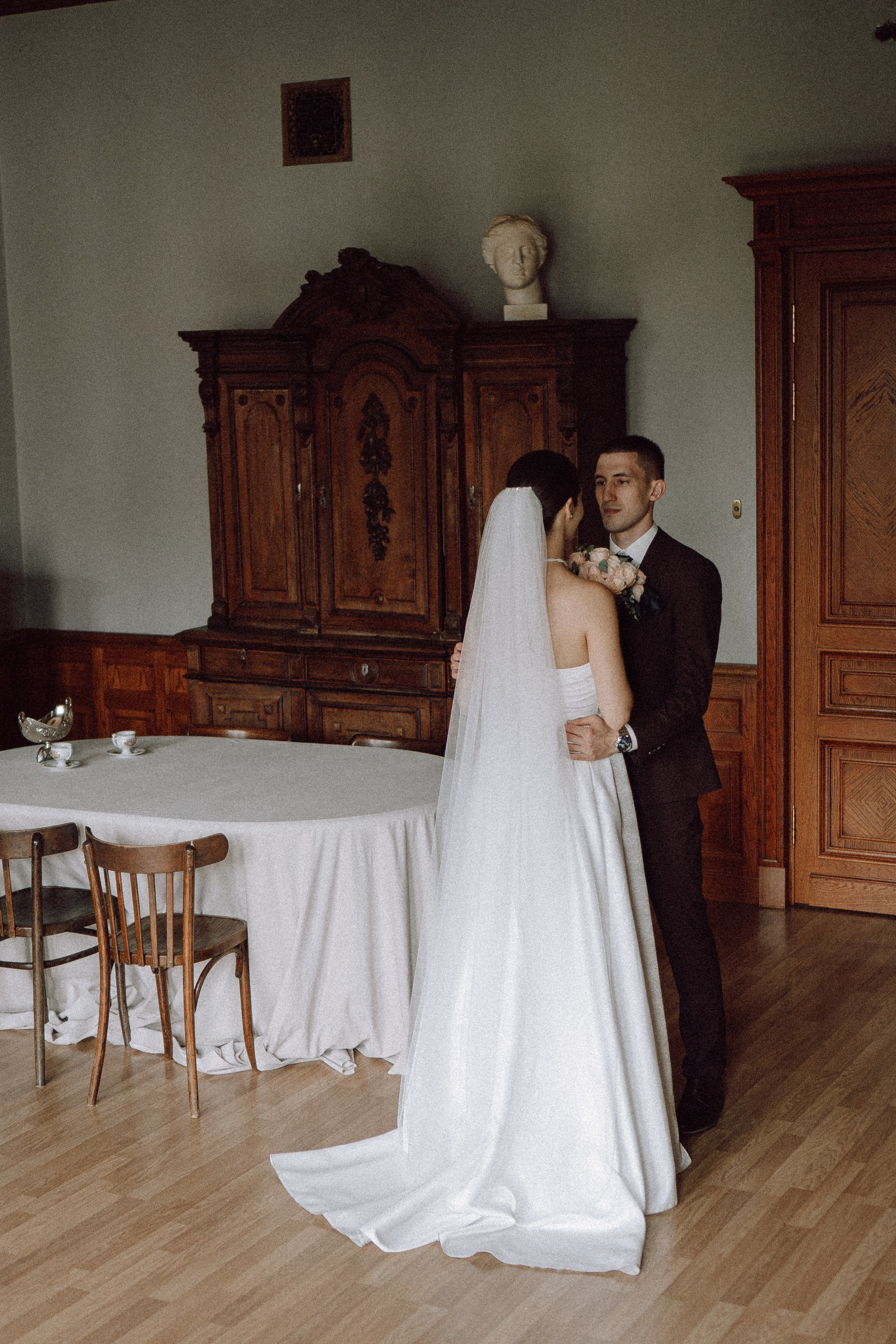 СВАДЕБНАЯ ПРОГУЛКА В САНТК-ПЕТЕРБУРГЕ (ИСАКИЕВСКИЙ СОБОР, ЗИМНЯЯ КАНАВКА, ЭРМИТАЖ И БОЛЬШАЯ МОРСКАЯ УЛИЦА). Профессиональный фотограф, Санкт-Петербург — Виктория Богомолова