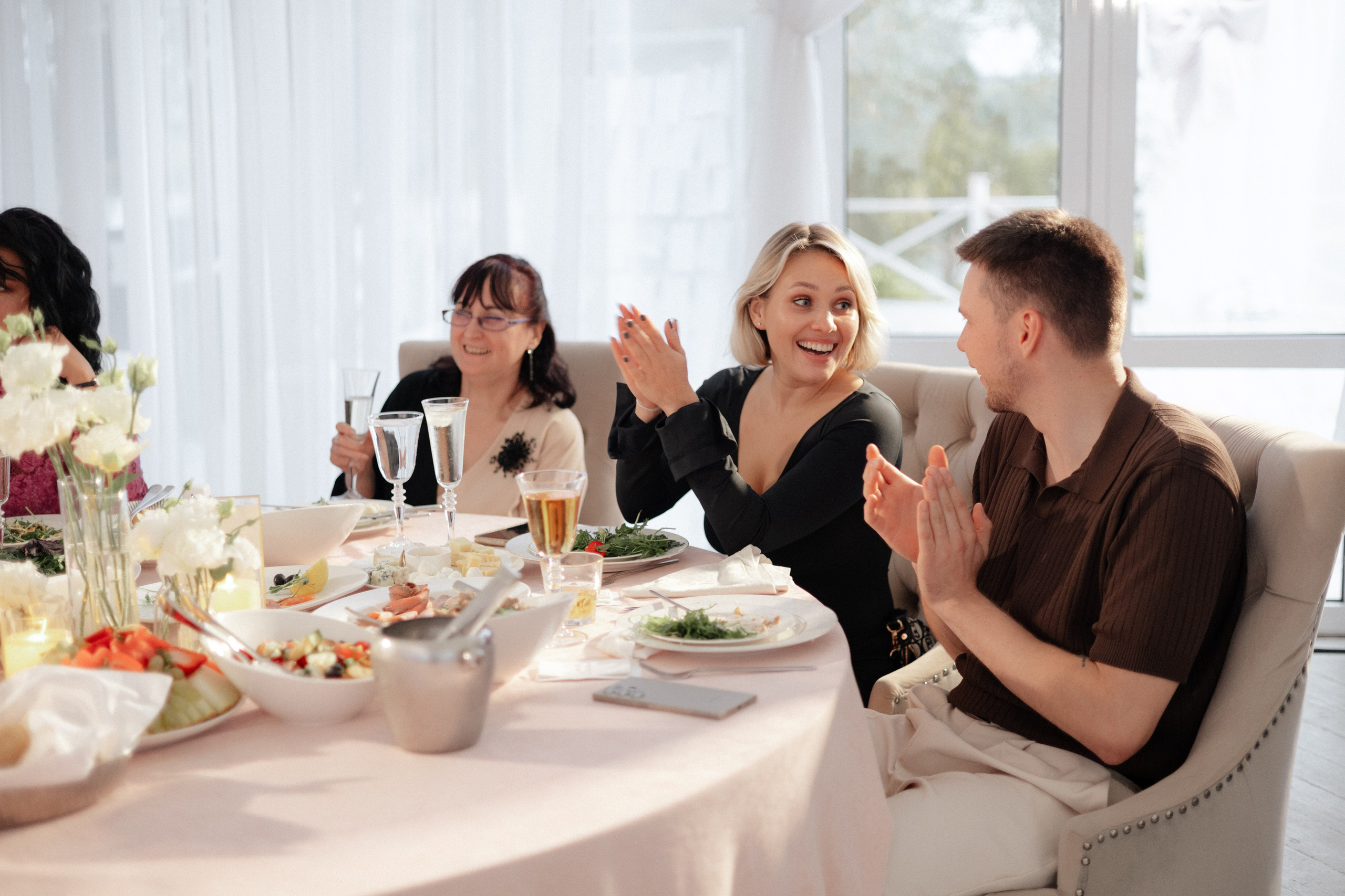 Аня и Саша. Свадьба в Юдино парк. Свадебный и портретный фотограф в Москве Анастасия Масюк