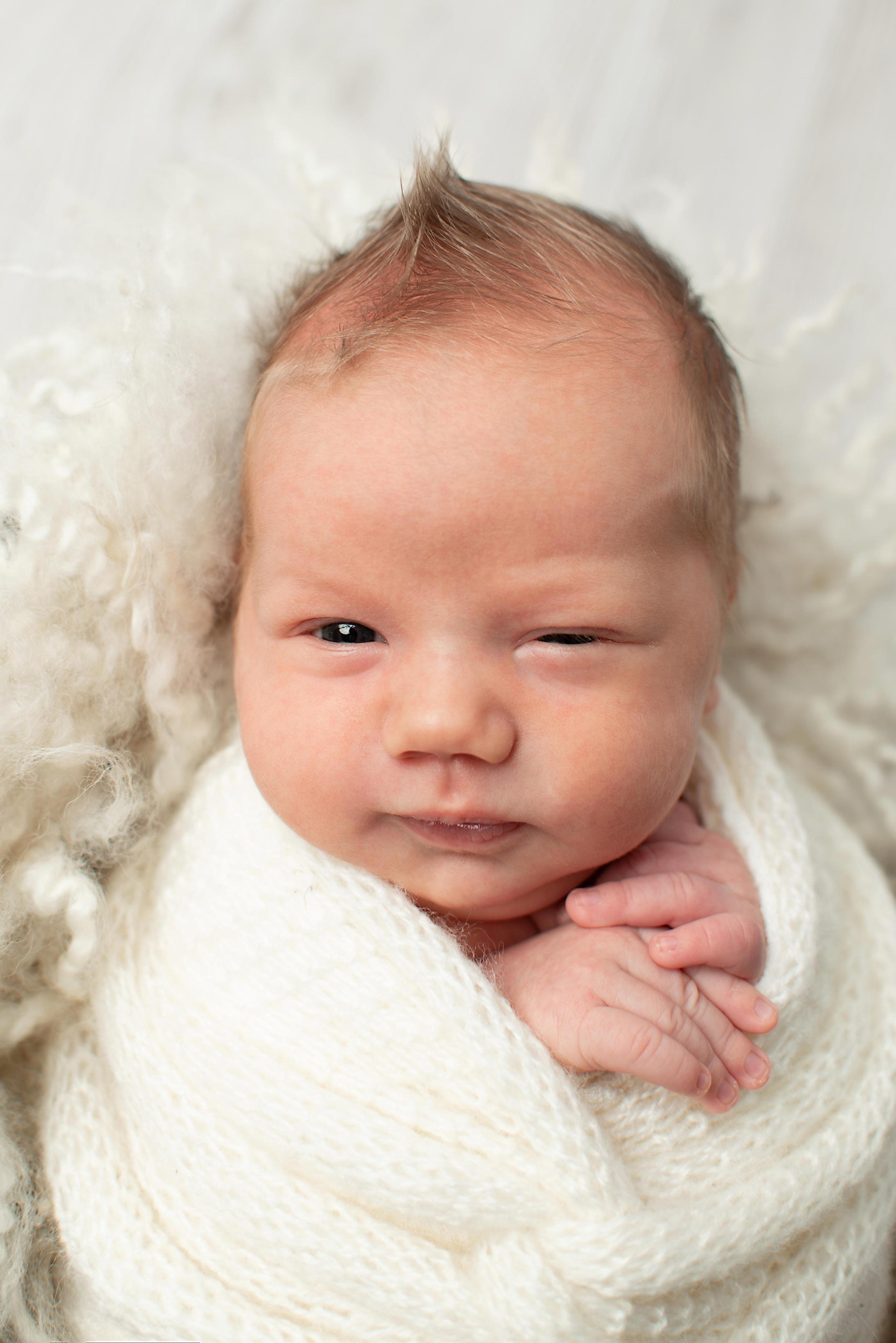 Ньюборн ЭСПРЕСС плюс родители малыш Артемий. Фотограф новорожденных в Нижневартовске Лара Курдюкова