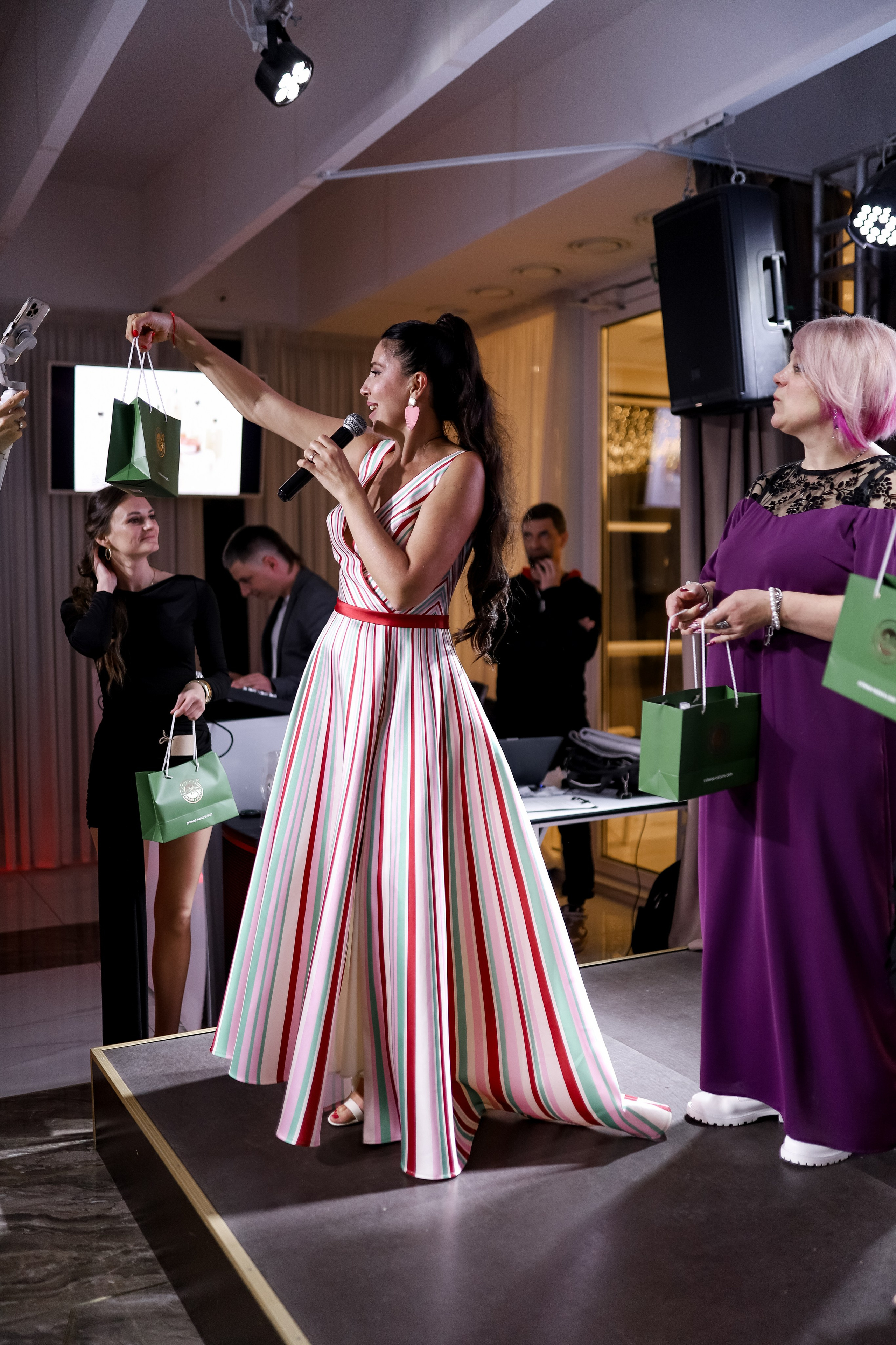 Роскошный вечер Наталии Карамянц