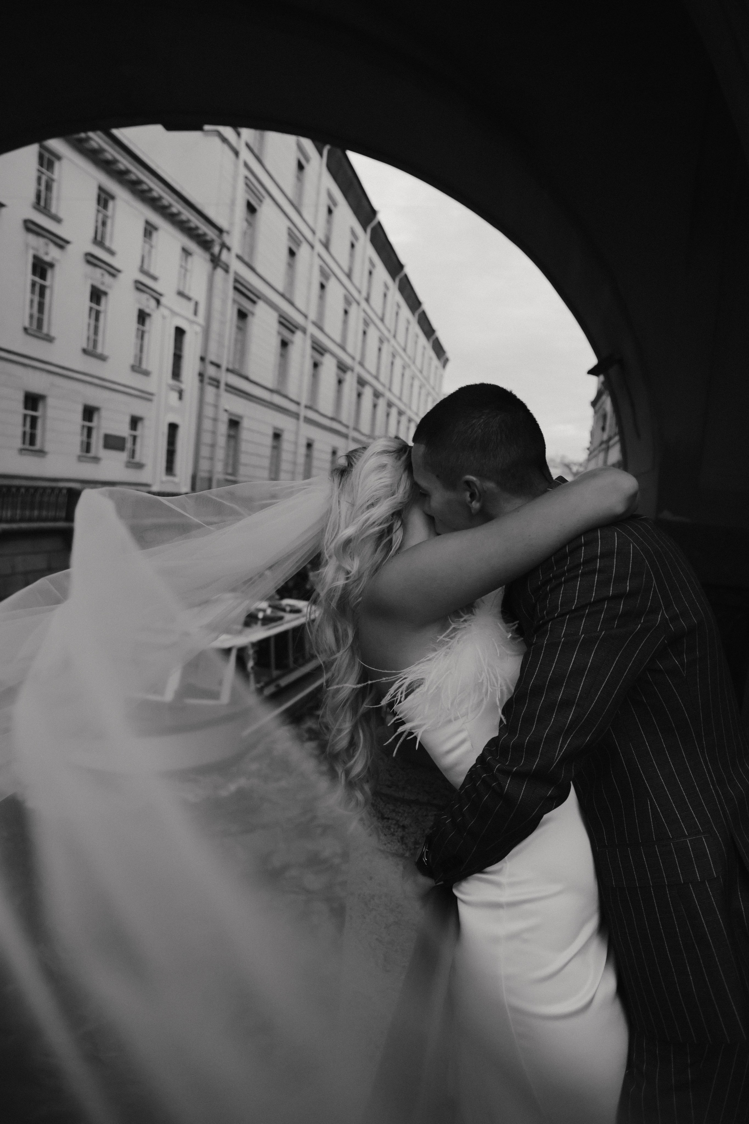 У любви самая высокая скорость. Свадебный фотограф в Москве и Санкт- Петербурге Алина Сараева