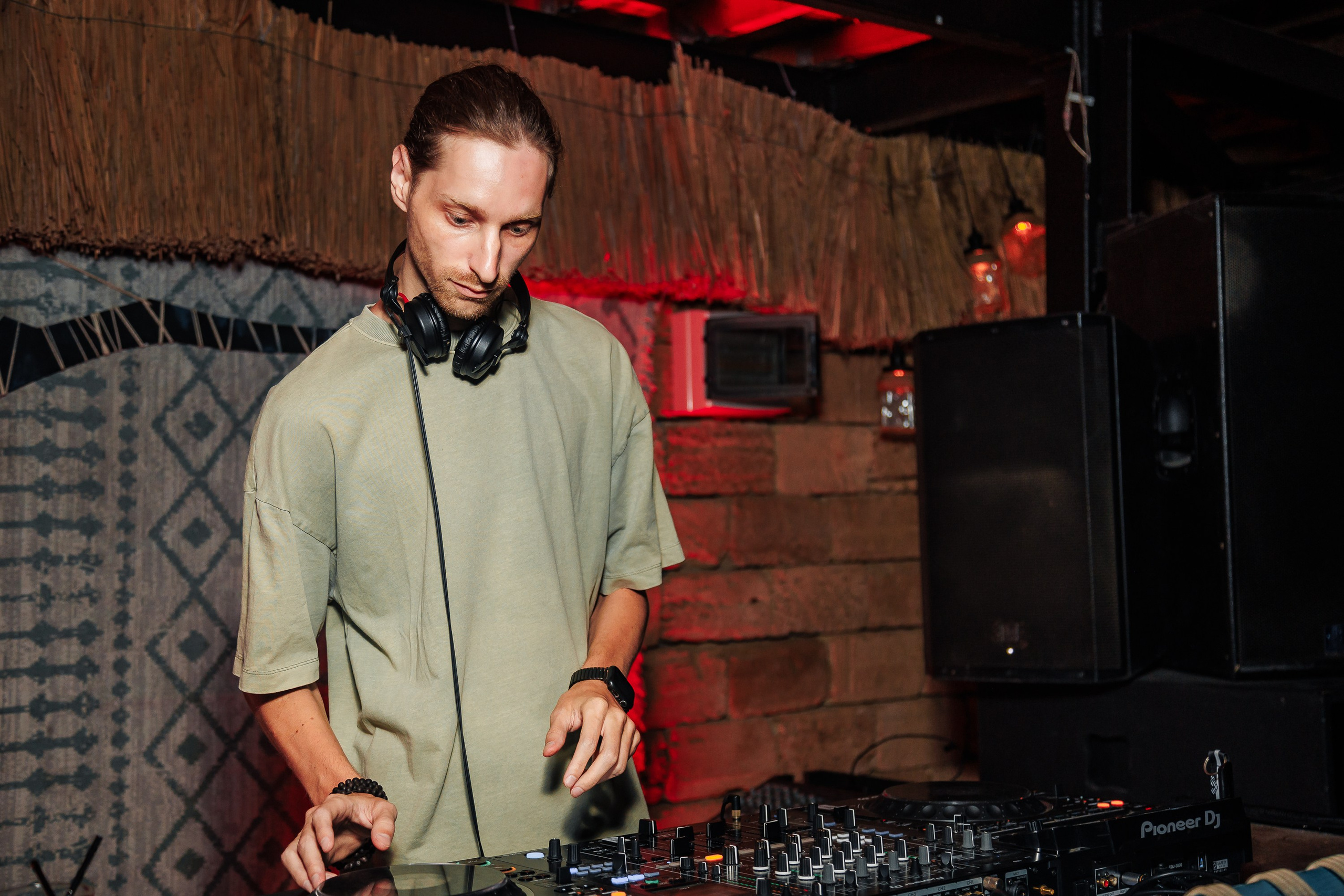 «Бьянка"_Чайка на пляже_Ялта_25.07.2025 г. Аминов Руслан | Фотограф