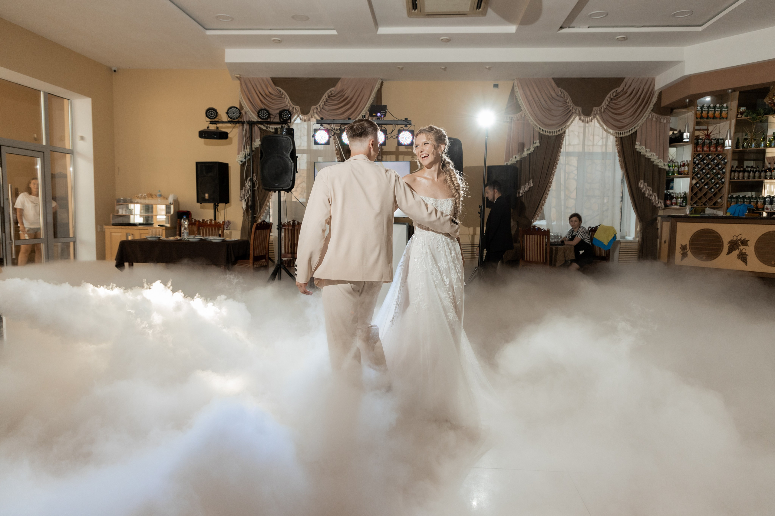 Роман и Александра (банкет). Свадебный фотограф Ангелина Сунгатулина | Саратов | Балаково | Вольск