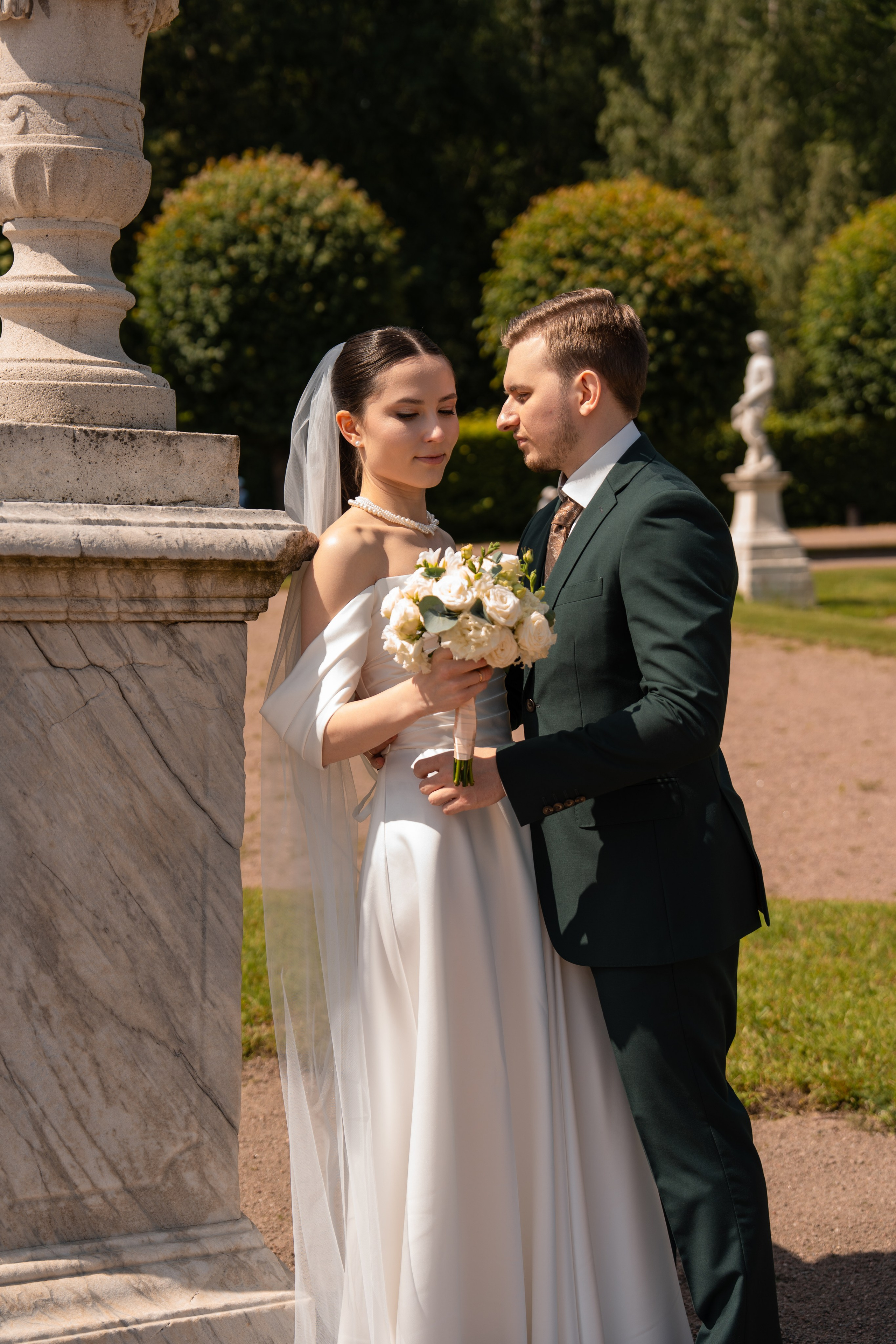 Влад и Илина в Кусково. Свадебный фотограф в Москве Анна Полушина