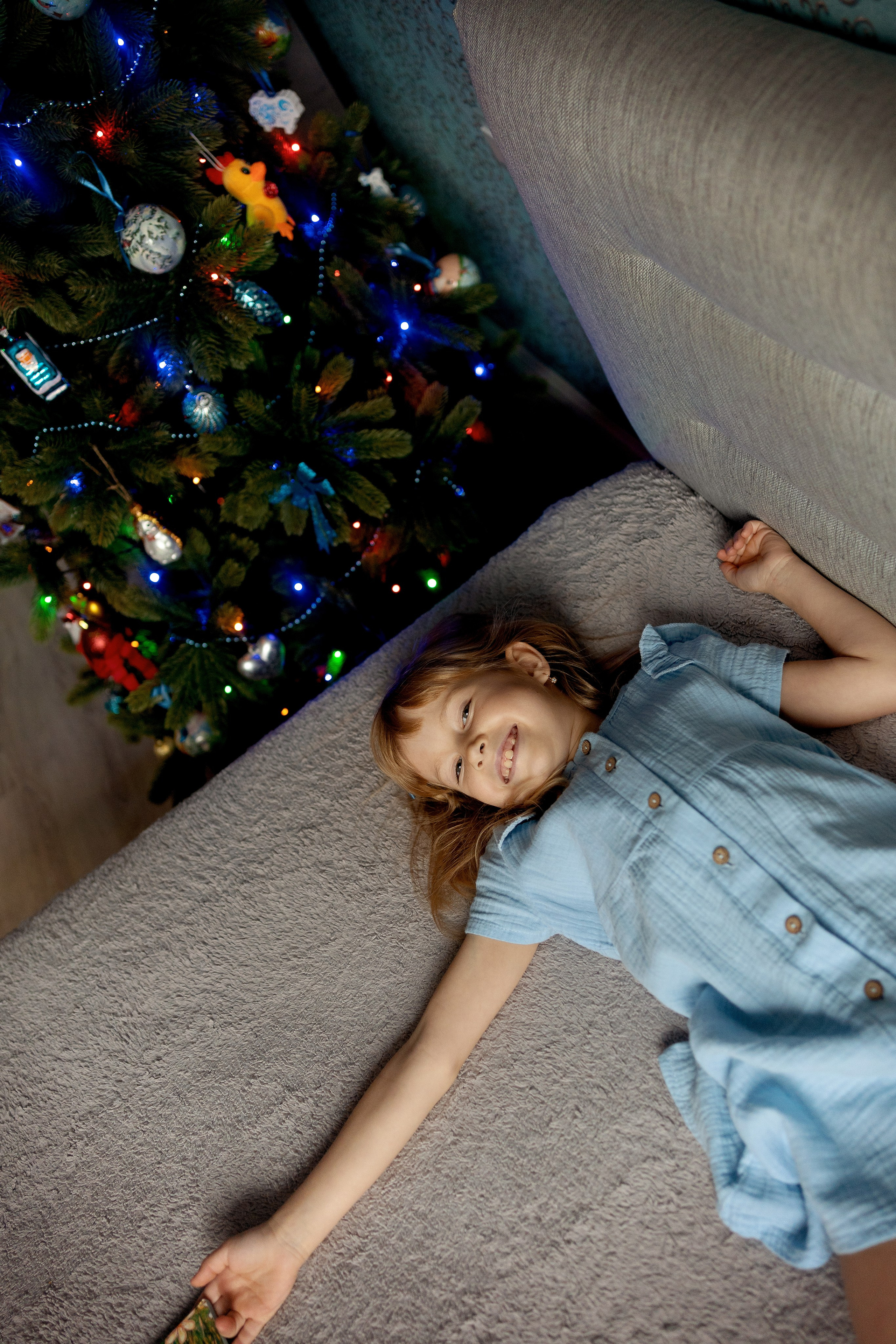 Новогодняя домашняя фотосессия (комната в квартире 14 кв.м). Семейный и детский фотограф в Москве Екатерина Офицерова