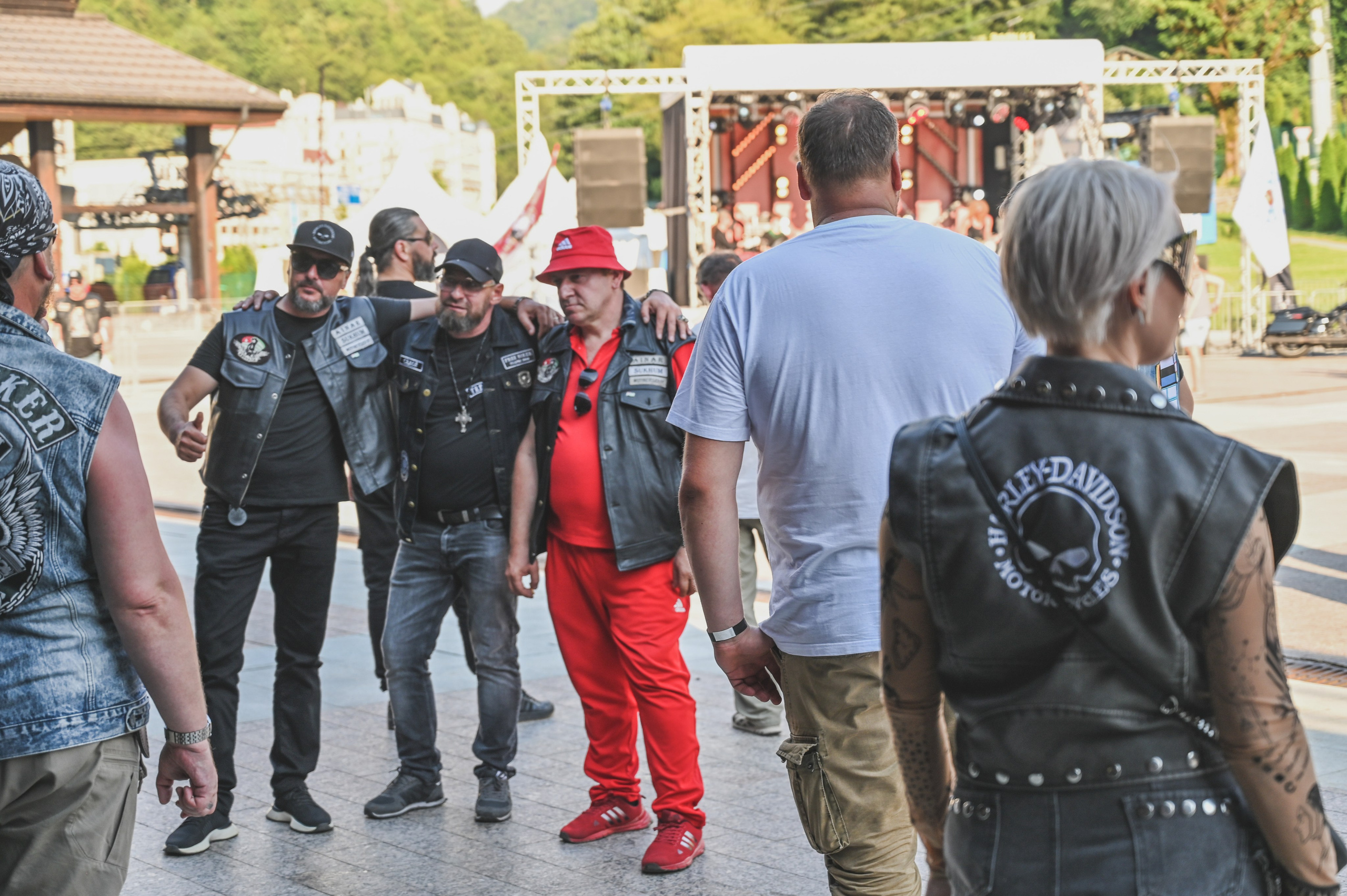 11- ый Ежегодный Байк Фестиваль " Медвежья МОТО ПОЛЯНА». Фотографирую счастливых людей в Сочи