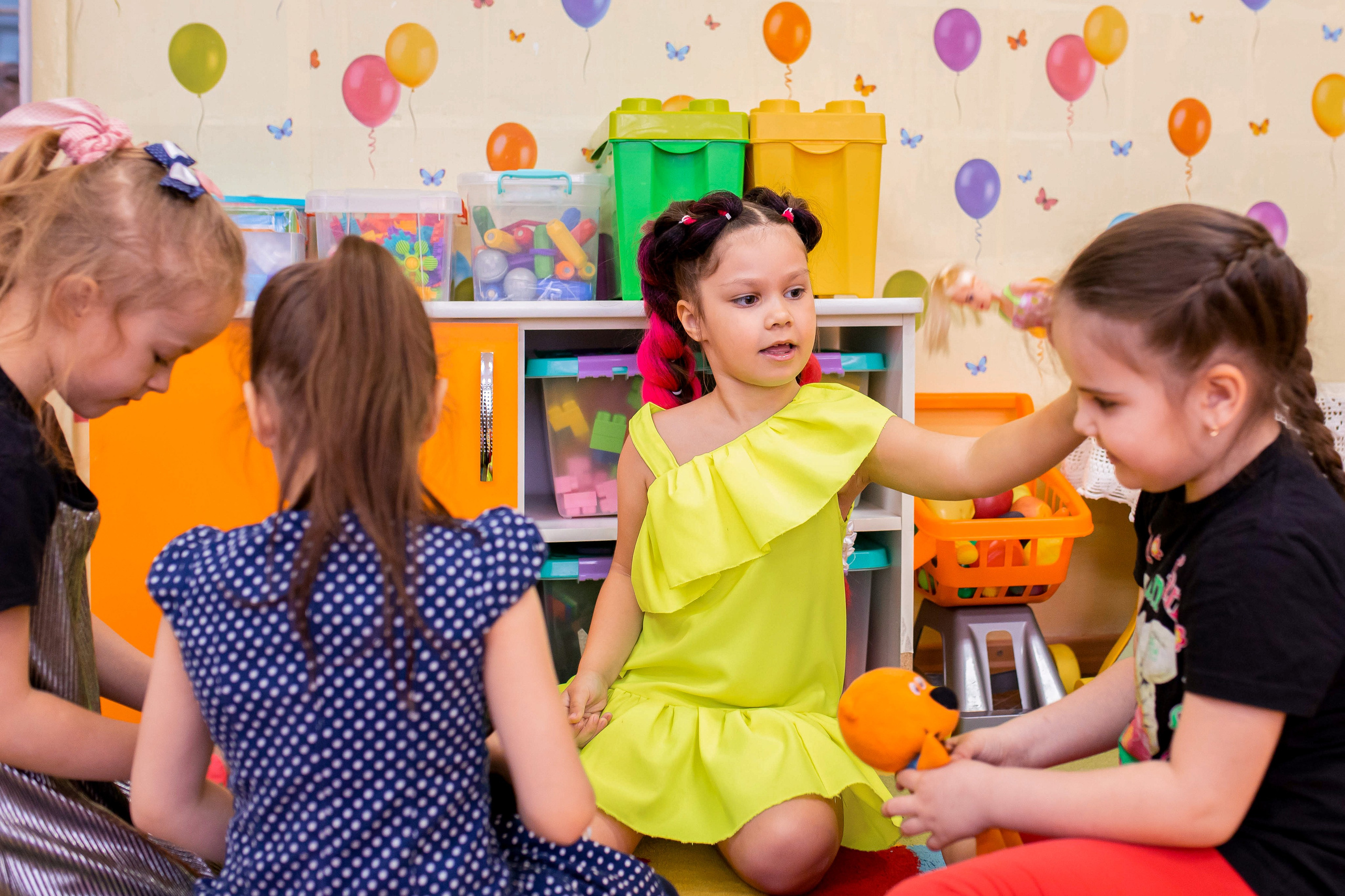 Выпускница Милена с группой. Семейный и детский фотограф город Тында Дарья