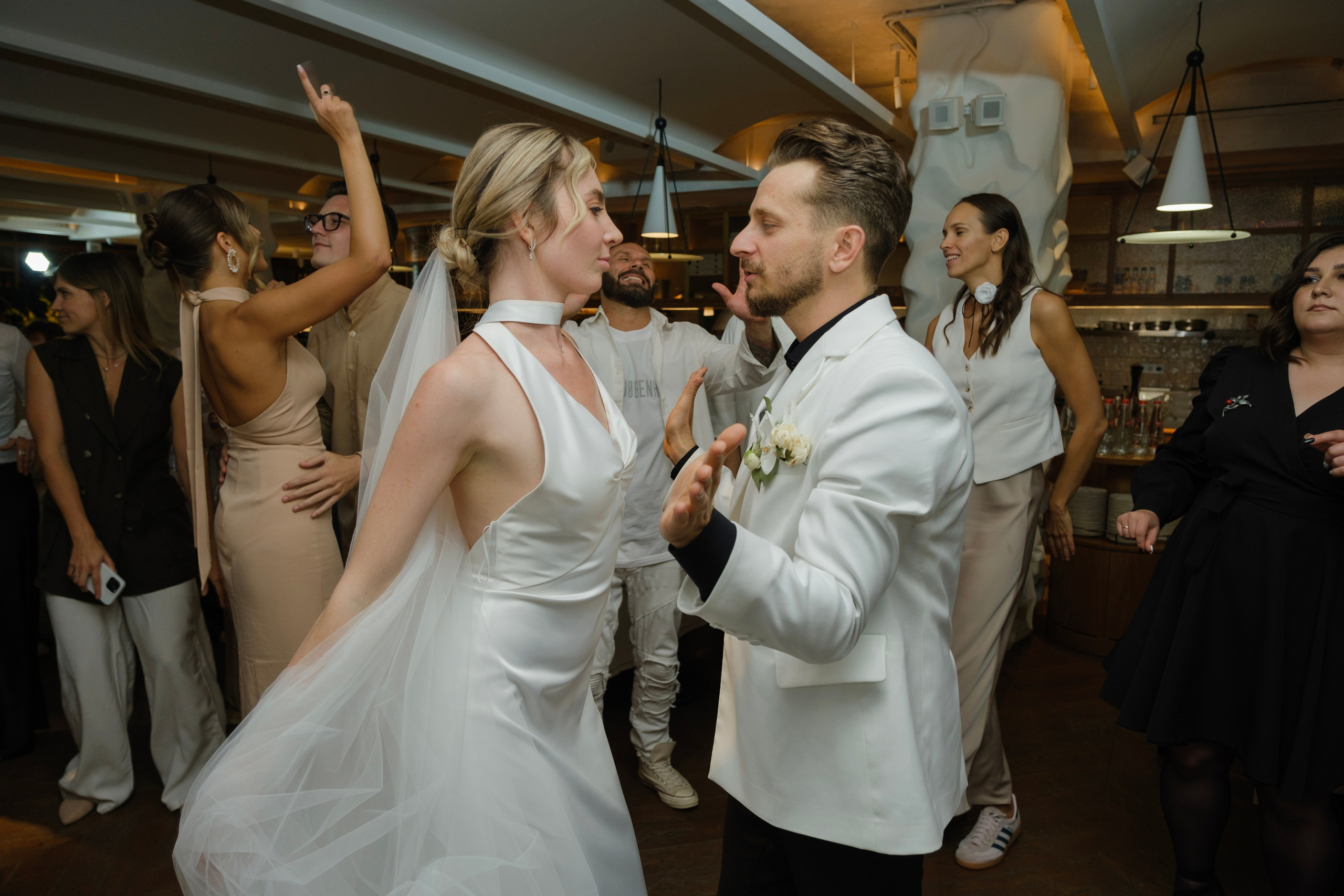 Alexander Alina. Wedding photographer