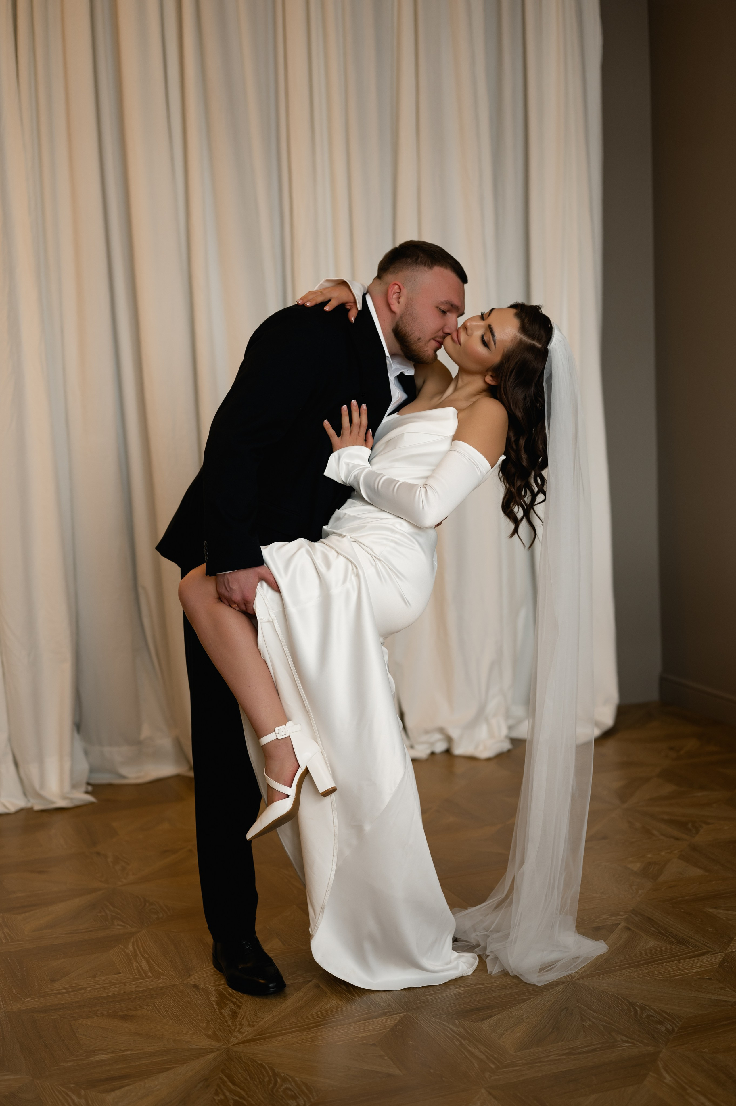 Свадебная фотосессия в студии. Свадебный и семейный фотограф в Краснодаре Алина Мельник