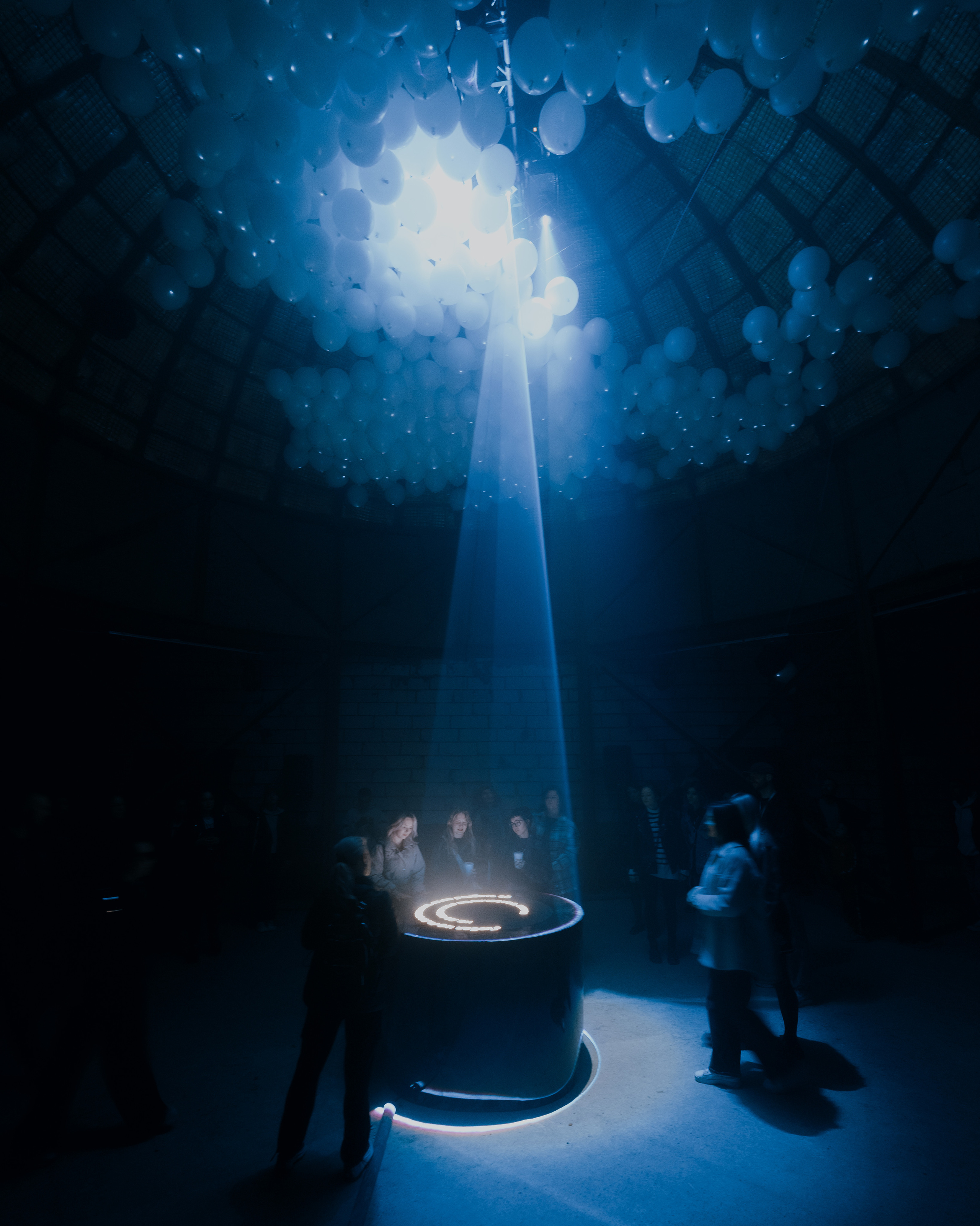 NEWTON, SILA SVETA. @tomrus: Рустам Шагиморданов — фотограф