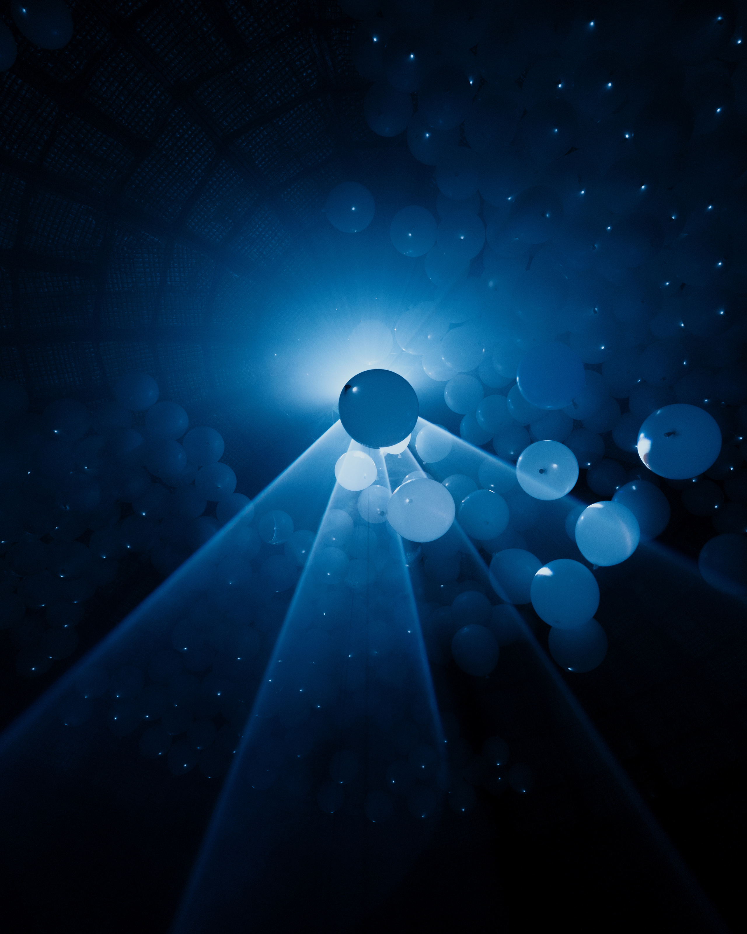 NEWTON, SILA SVETA. @tomrus: Рустам Шагиморданов — фотограф