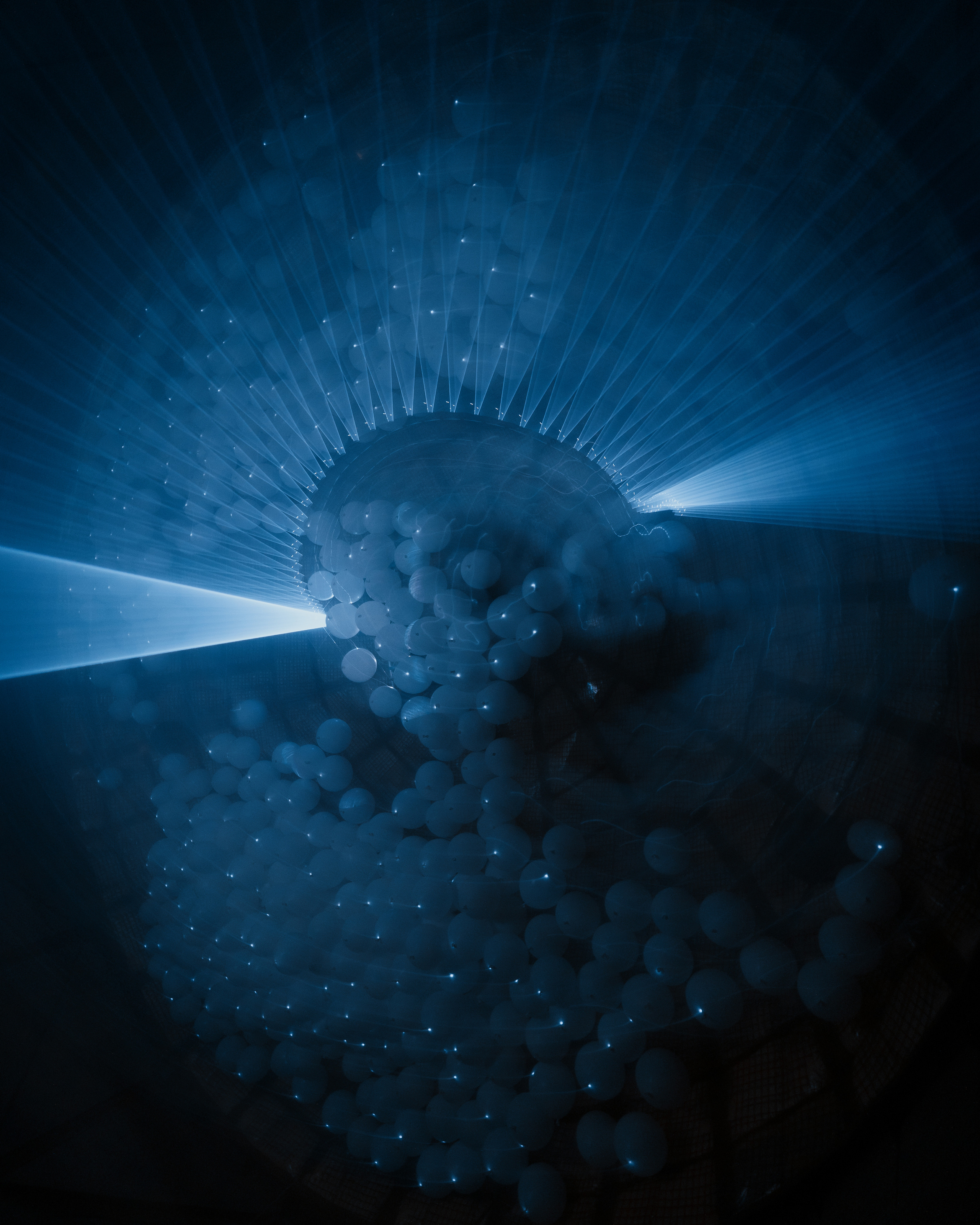 NEWTON, SILA SVETA. @tomrus: Рустам Шагиморданов — фотограф