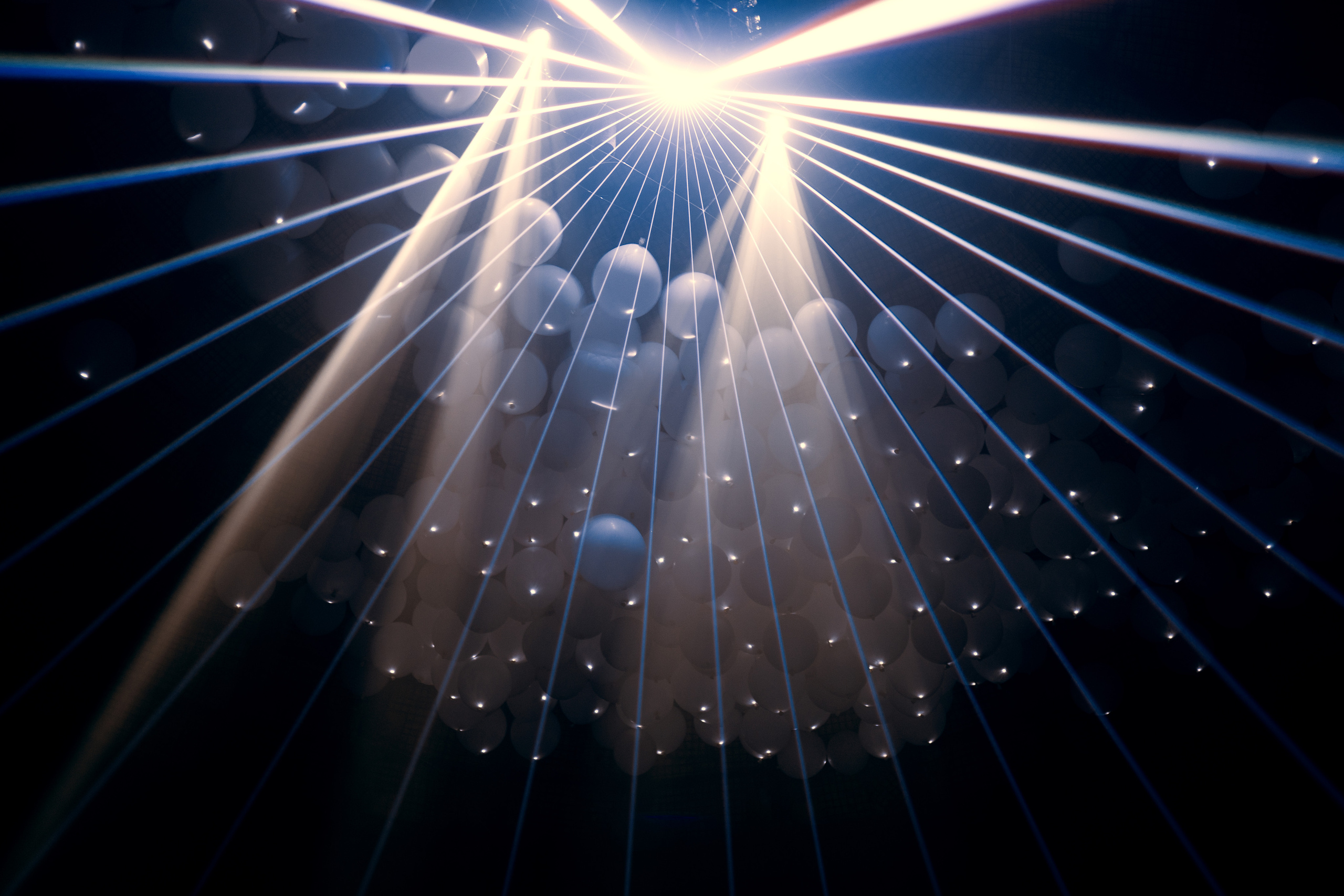 NEWTON, SILA SVETA. @tomrus: Рустам Шагиморданов — фотограф