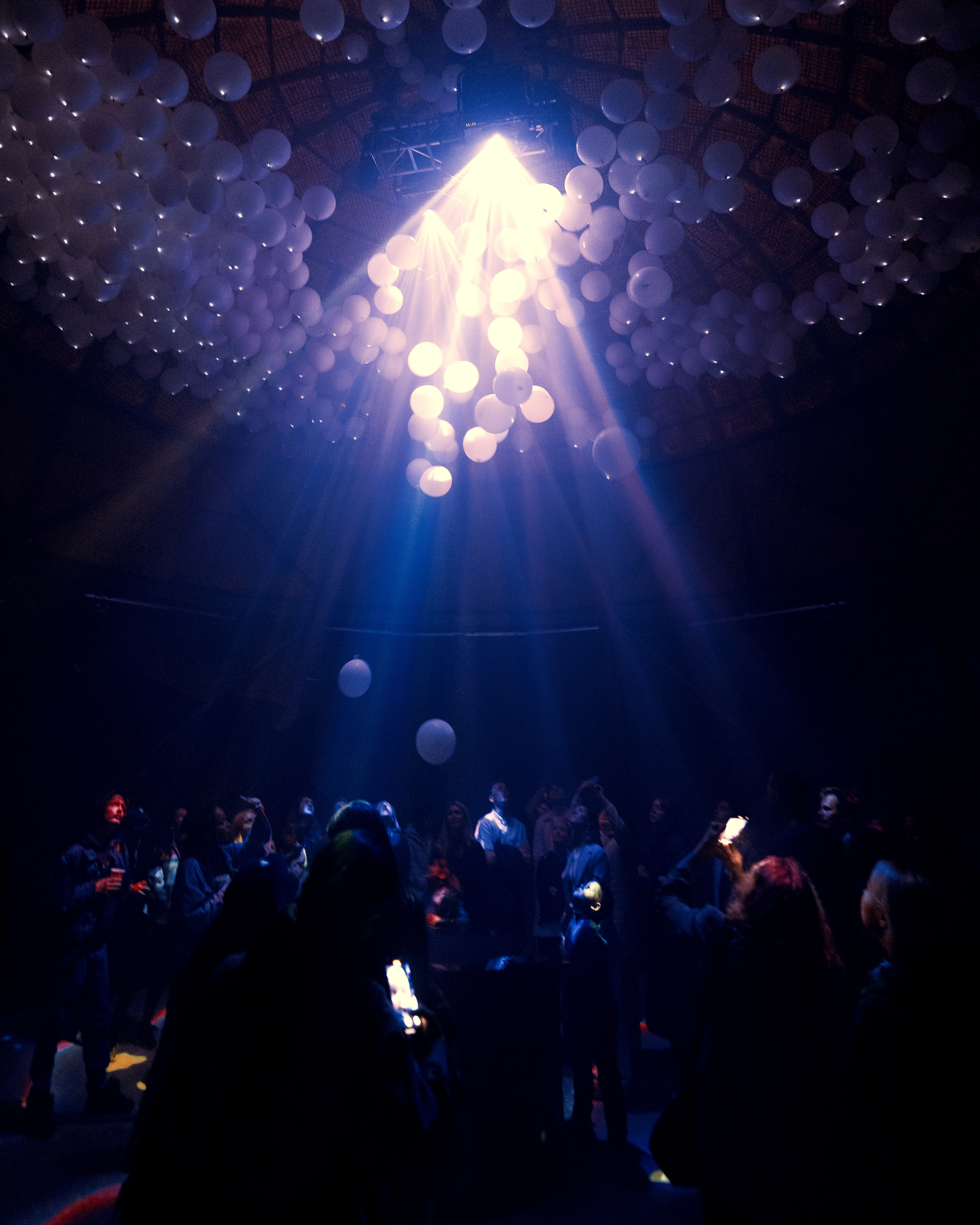 NEWTON, SILA SVETA. @tomrus: Рустам Шагиморданов — фотограф