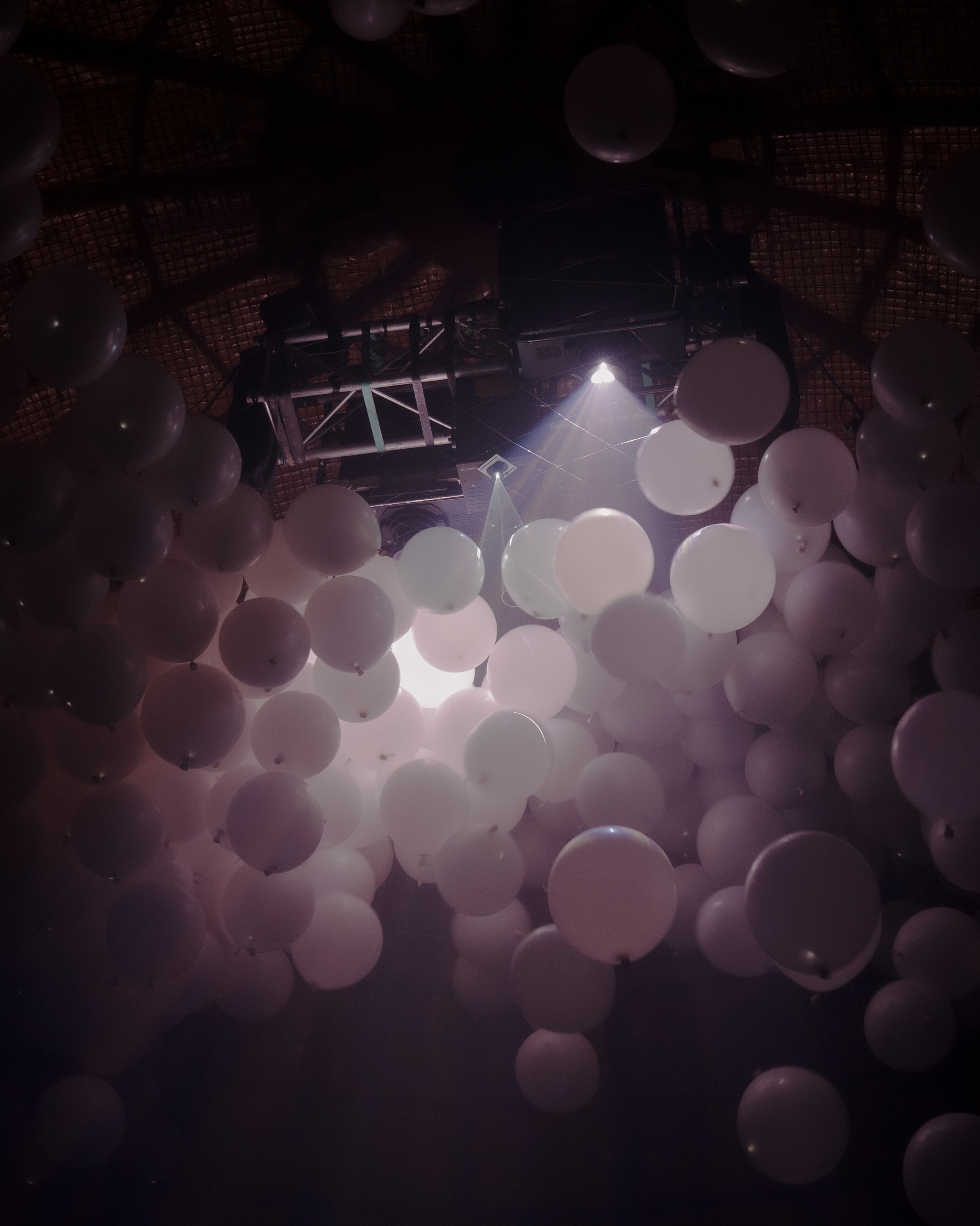 NEWTON, SILA SVETA. @tomrus: Рустам Шагиморданов — фотограф