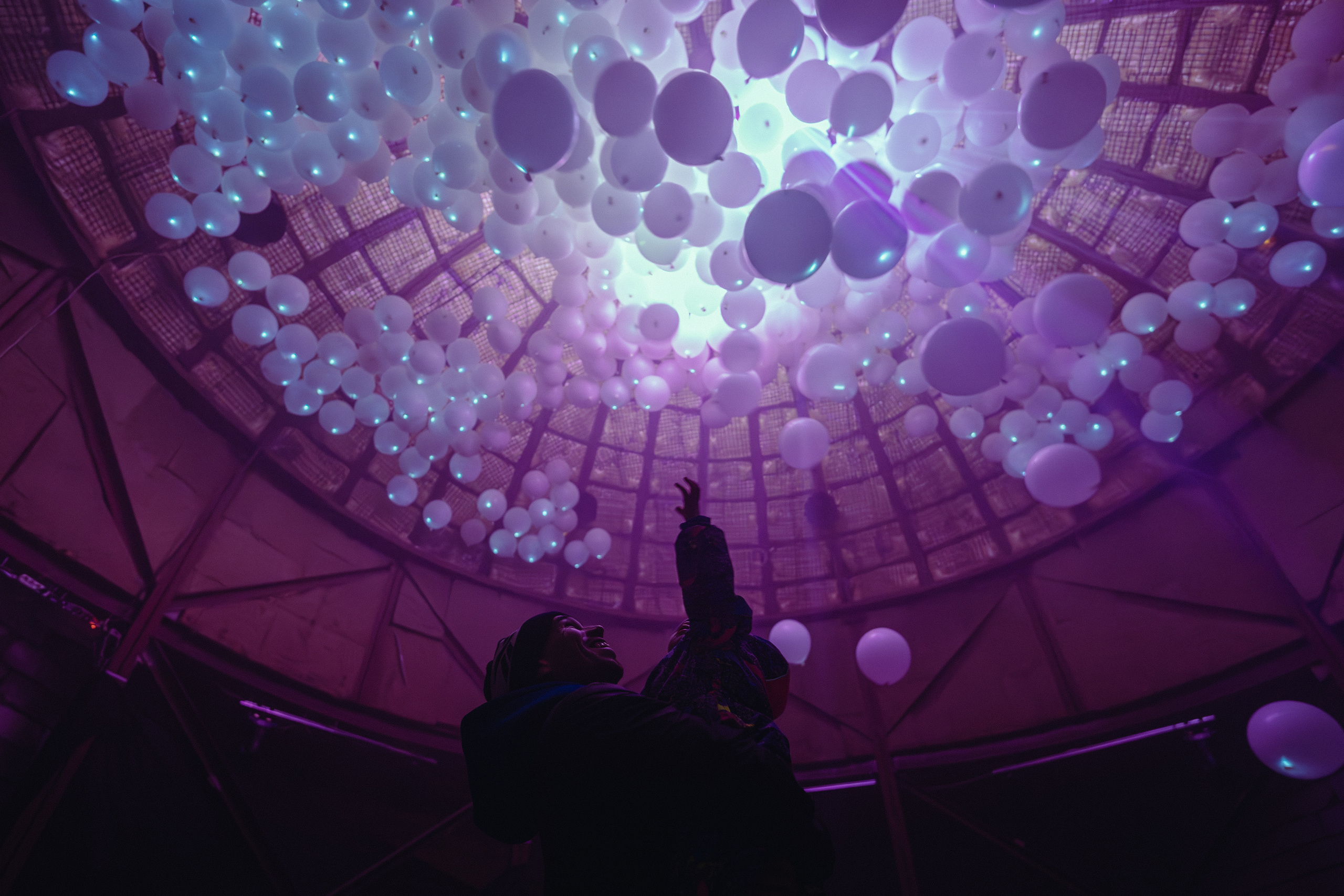 NEWTON, SILA SVETA. @tomrus: Рустам Шагиморданов — фотограф