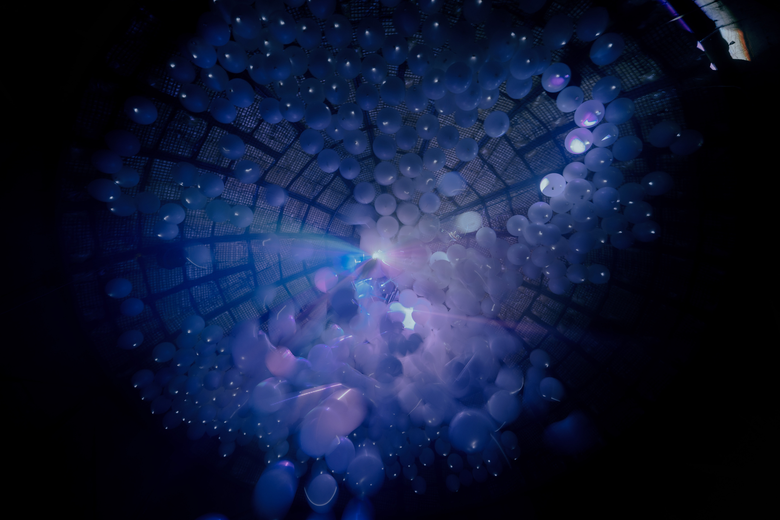 NEWTON, SILA SVETA. @tomrus: Рустам Шагиморданов — фотограф