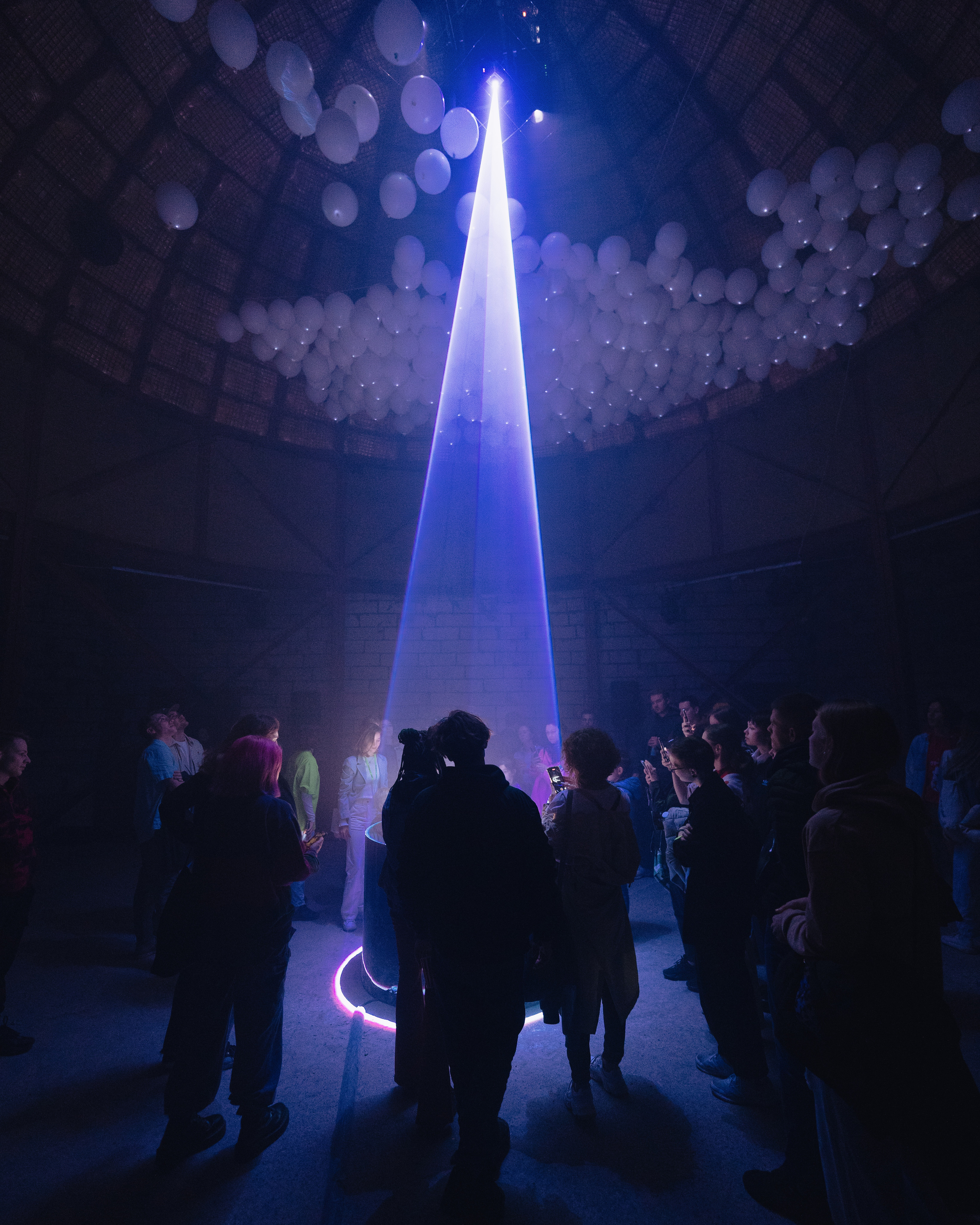 NEWTON, SILA SVETA. @tomrus: Рустам Шагиморданов — фотограф