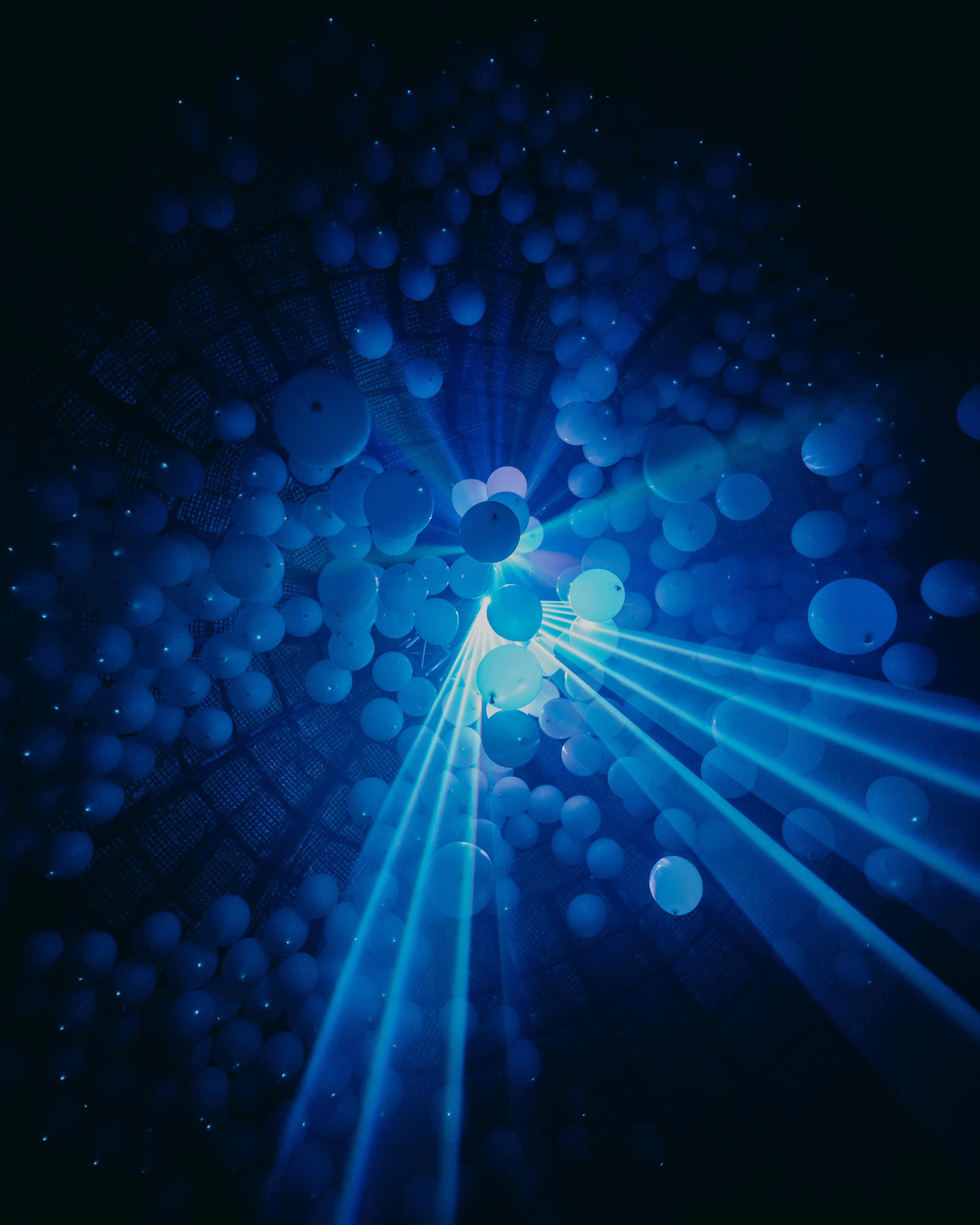 NEWTON, SILA SVETA. @tomrus: Рустам Шагиморданов — фотограф