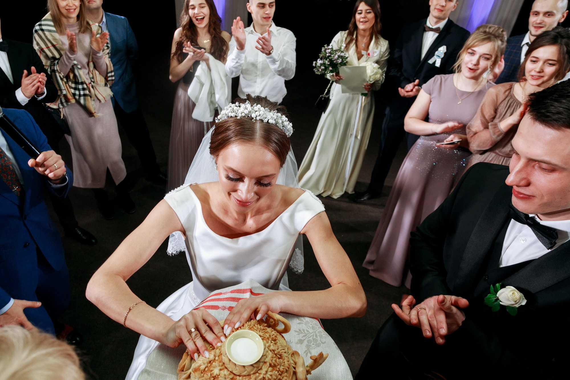Свадьба с огоньком. Фотограф крещение венчание в Петербурге! Помогает подобрать храм и посоветовал душевного батюшку в СПб