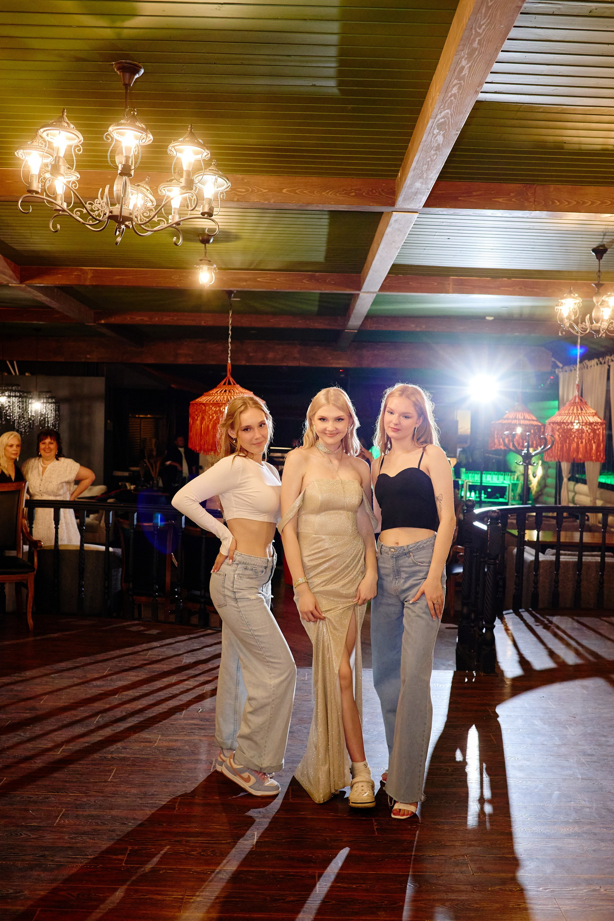 Выпускной 35 Сош. Фотограф Выпускные альбомы Таганрог Сергей Коробченко