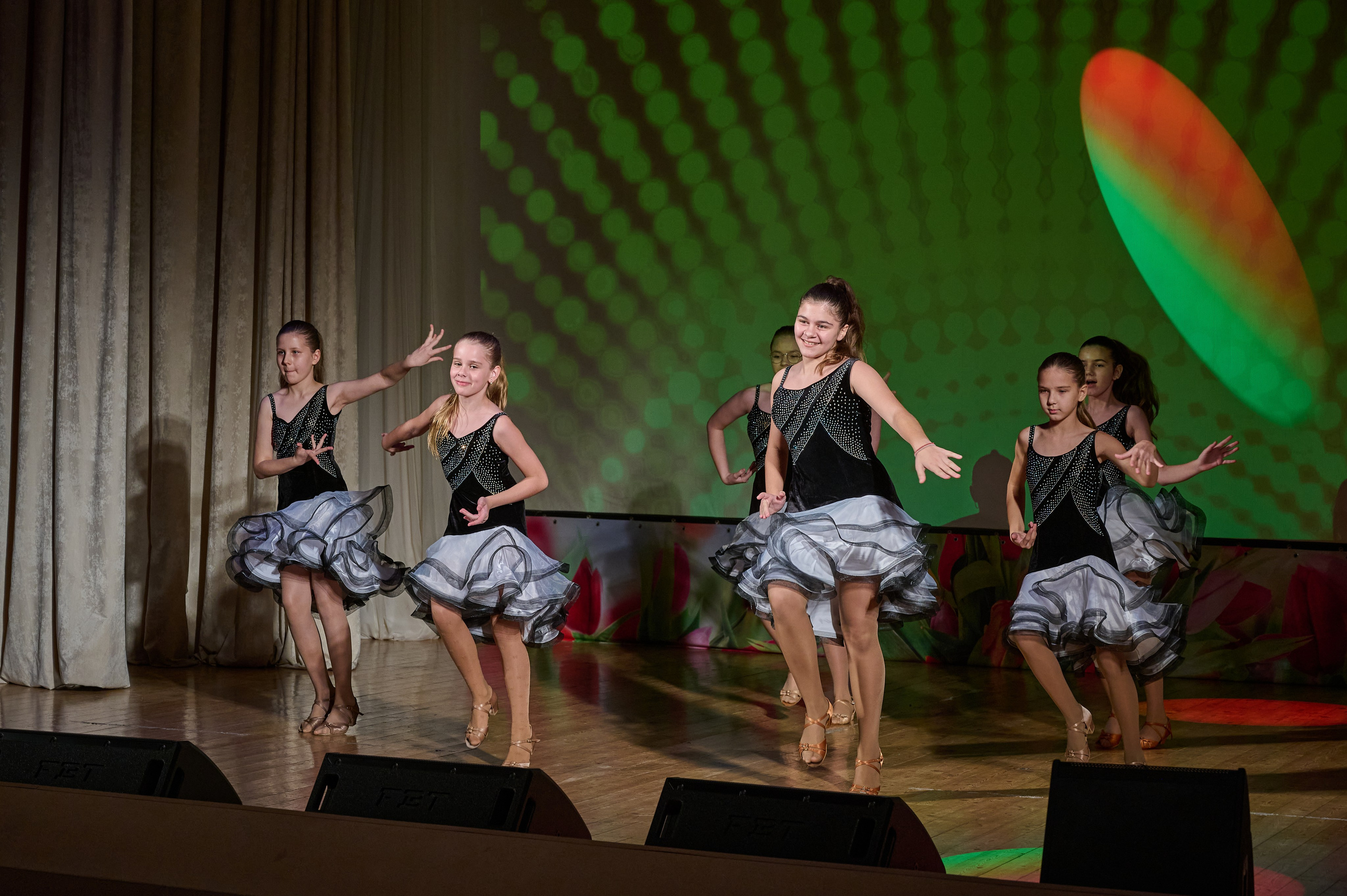 День матери. Кабардинка. Жизнь курорта Кабардинка в фотографиях