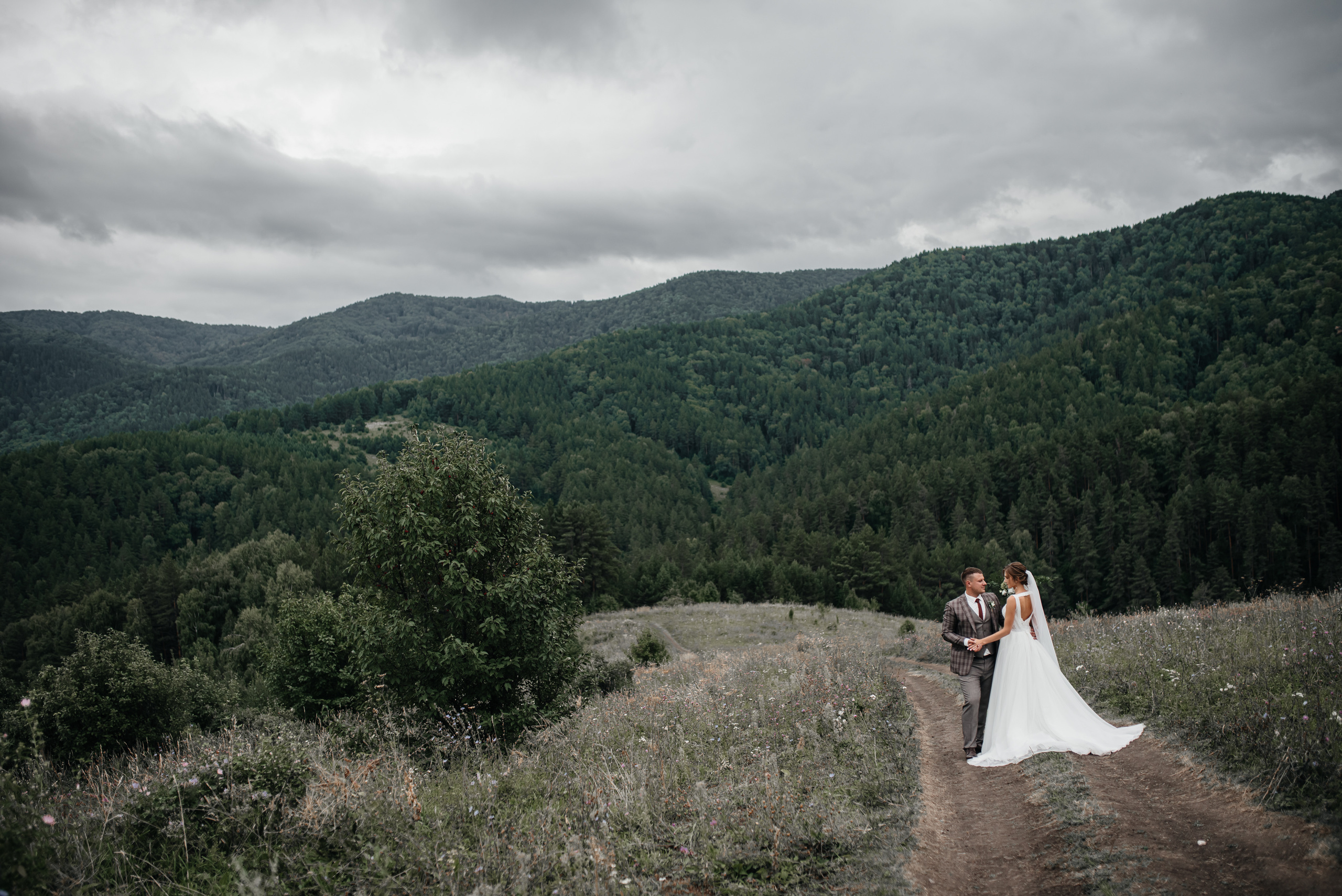 Антон и Кристина. Свадебная  съемка на Алтае