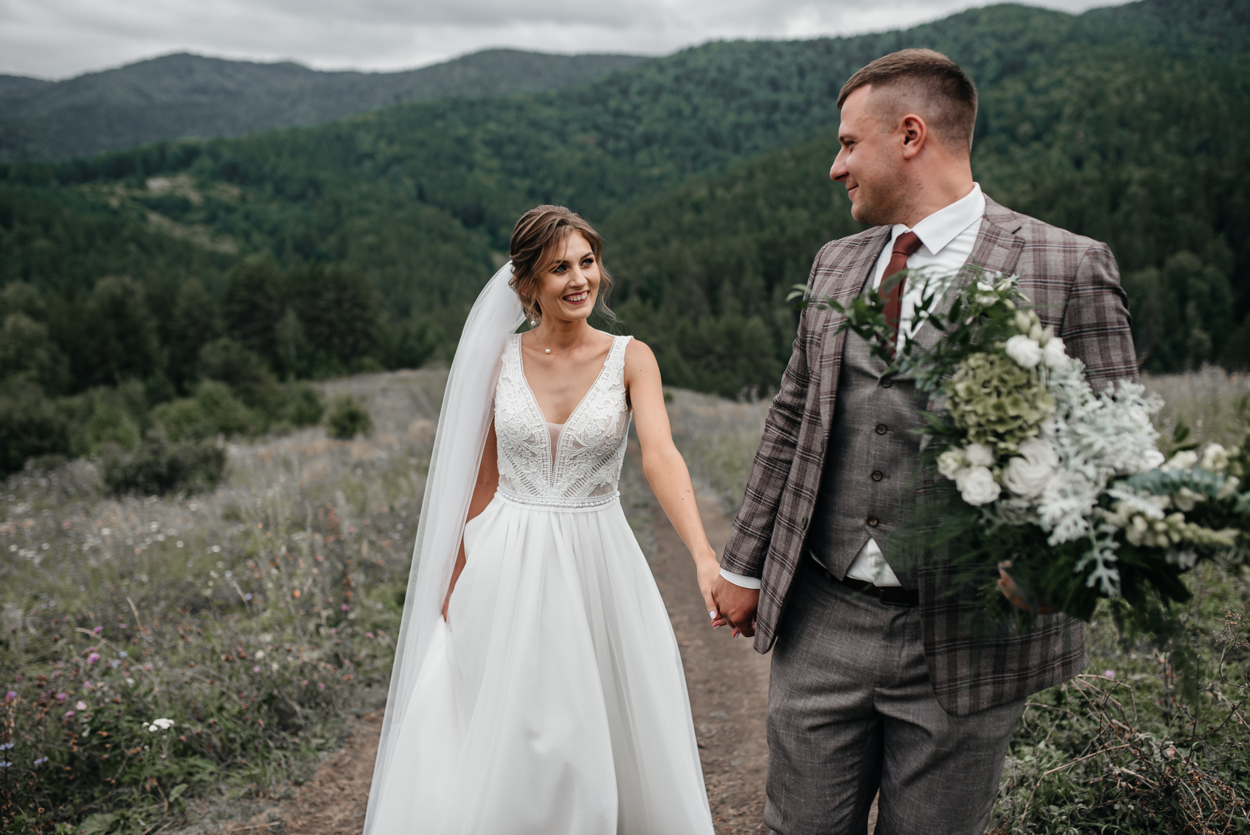 Антон и Кристина. Свадебная  съемка на Алтае