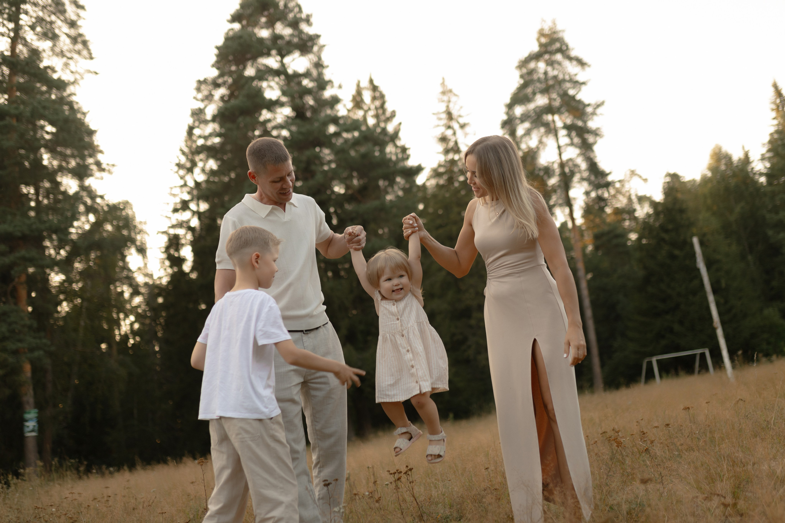 Алексей, Мария, Ваня и Варя. Фотограф Татьяна Семенова