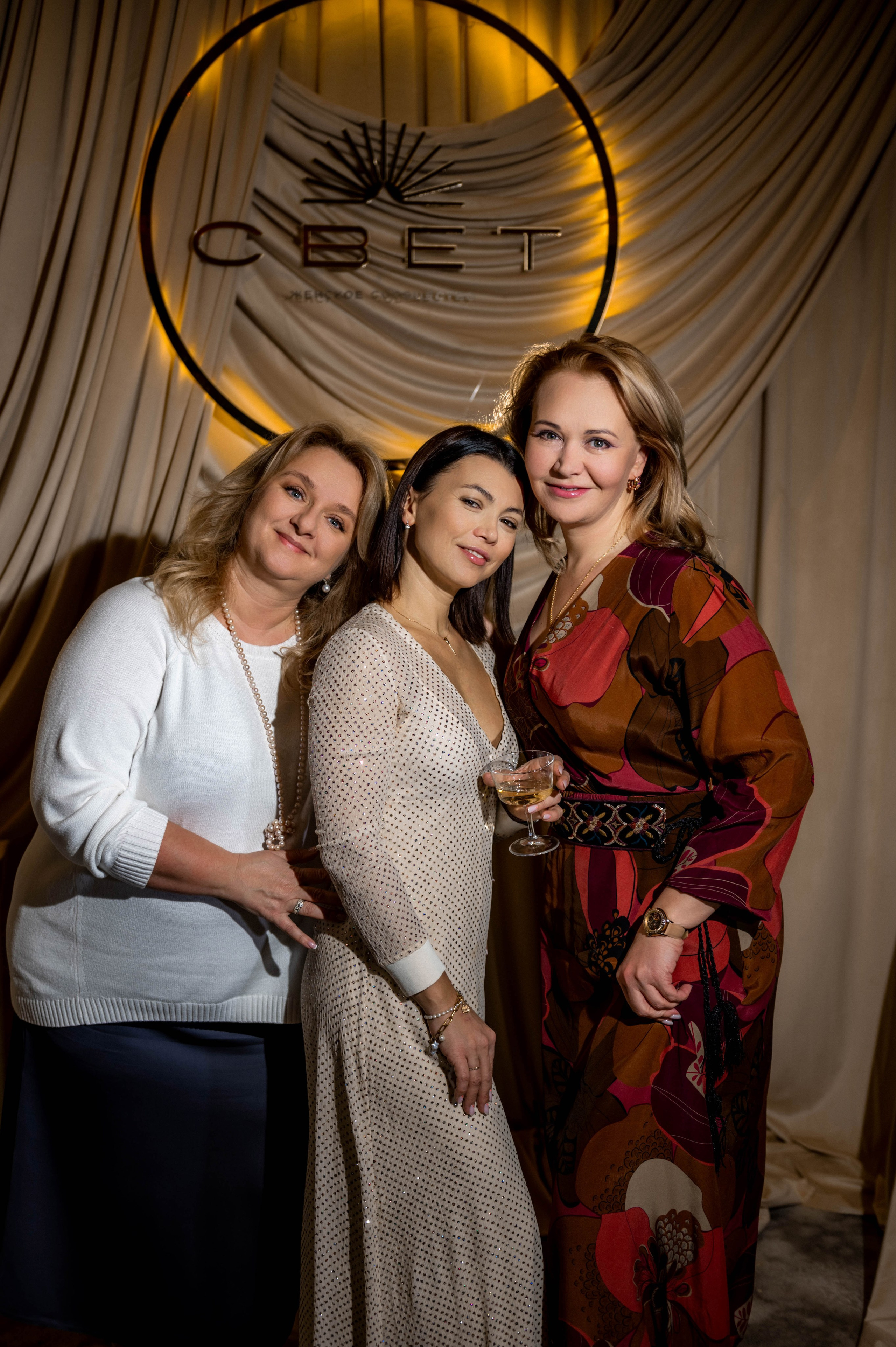 Light. Свадебный фотограф МОСКВА, КРЫМ, СМОЛЕНСК АЛЯ КОНОВАЛОВА