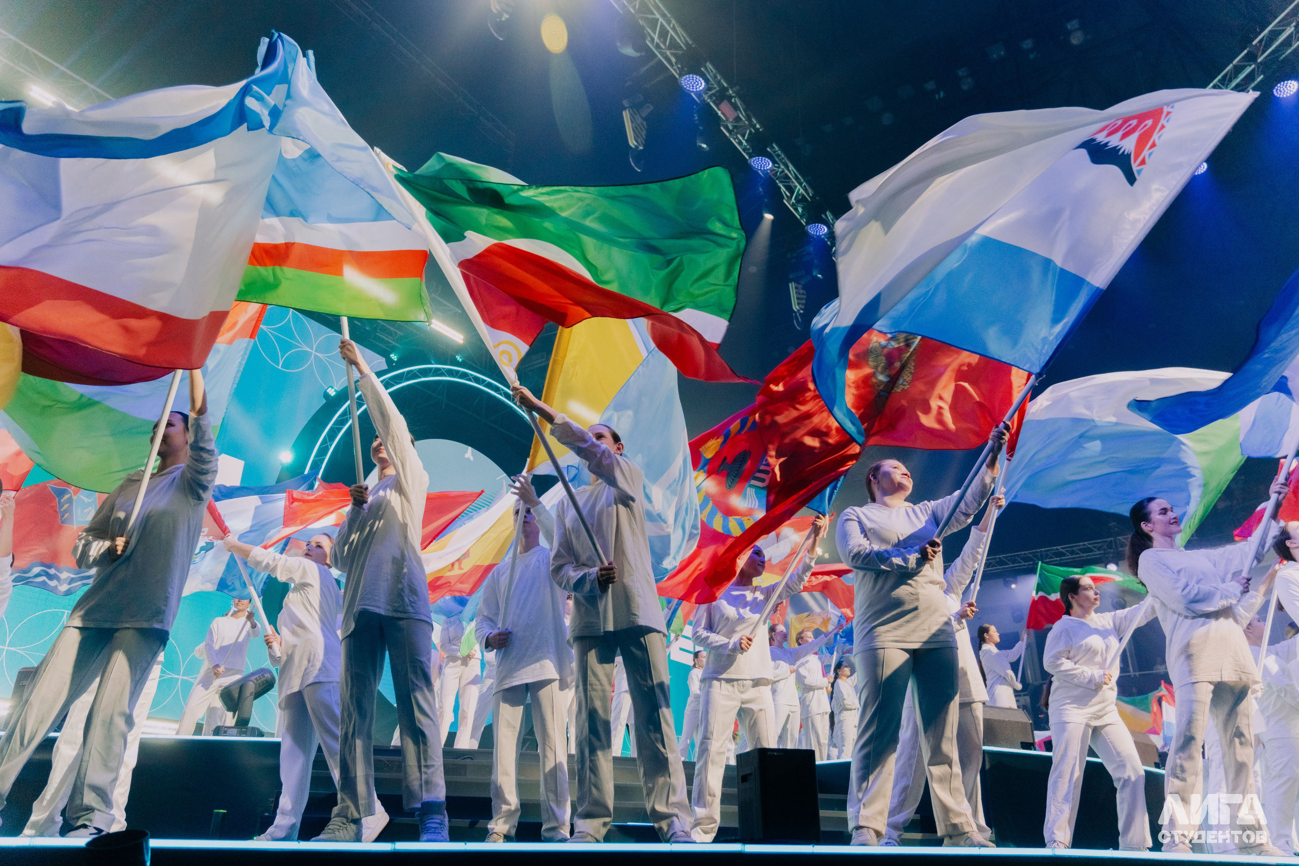 Российская Студенческая Весна 2025. Портретный фотограф в Казани Радомир Заздравных