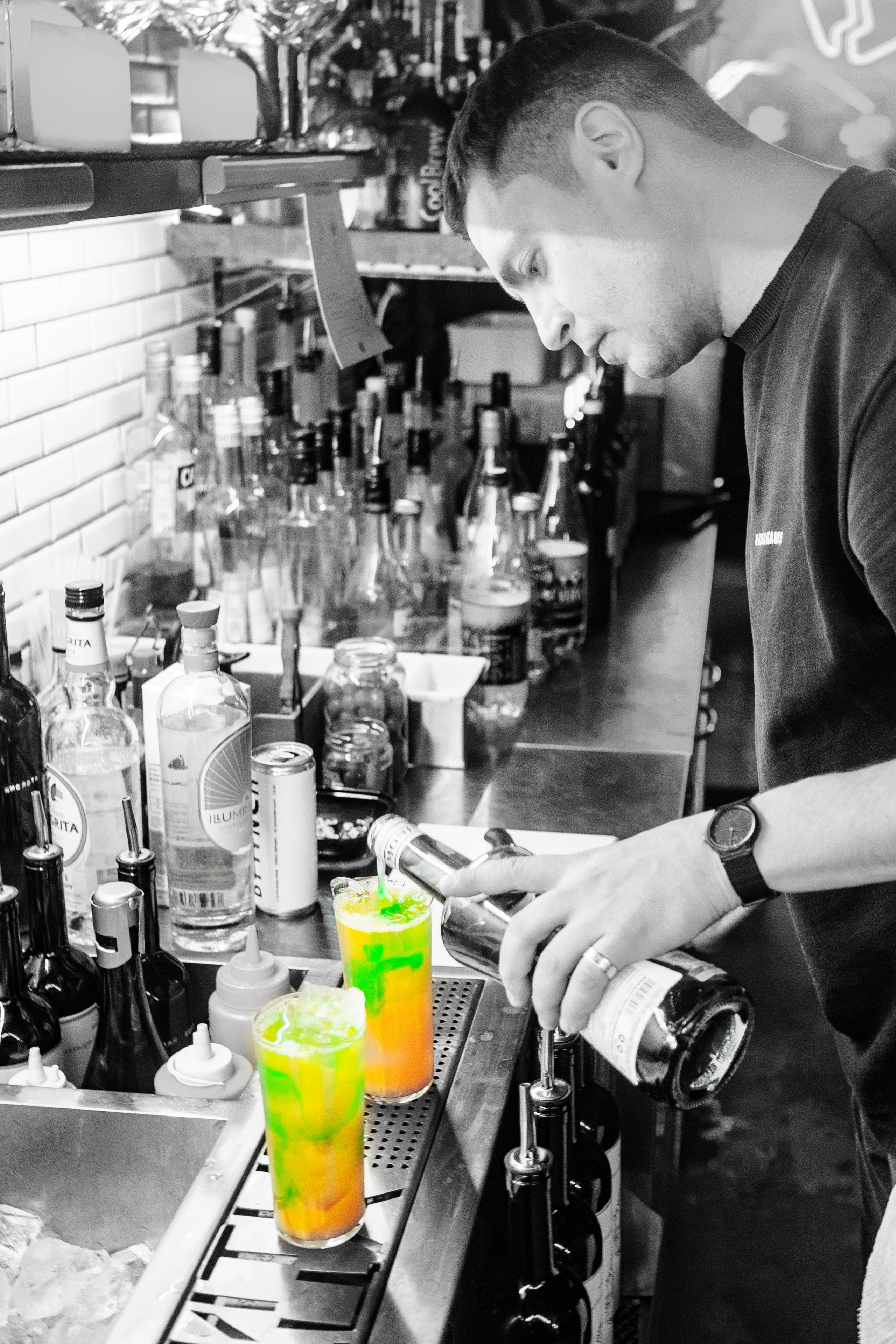 День святого Валентина в Баре разбитых сердец. Концертный и репортажный фотограф в Санкт-Петербурге Слава Пахомов