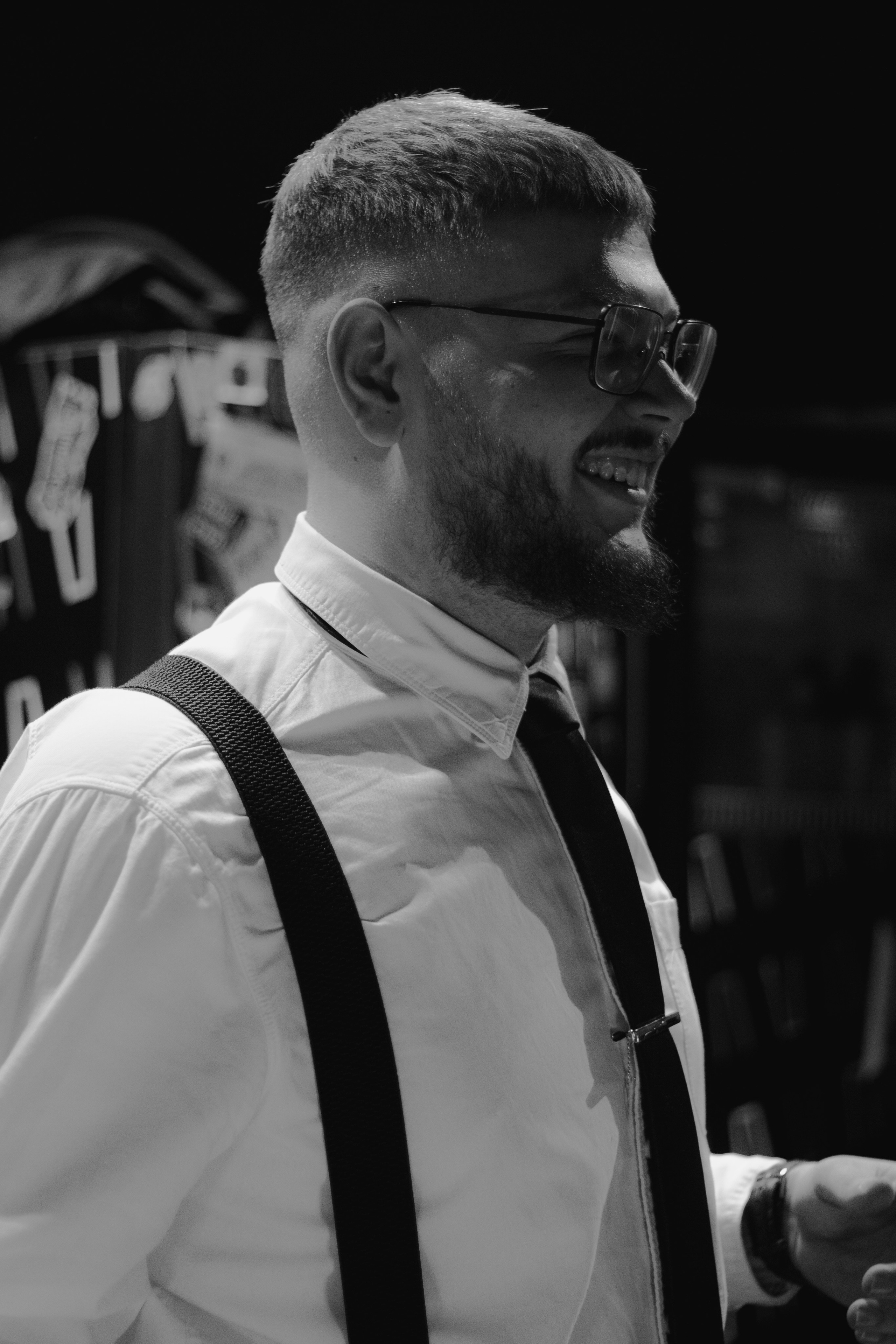 Портретная фотосессия — Кирилл. Портретный фотограф в Орле. Готовые фото за 3 дня! Помощь в позировании. Советы по организации