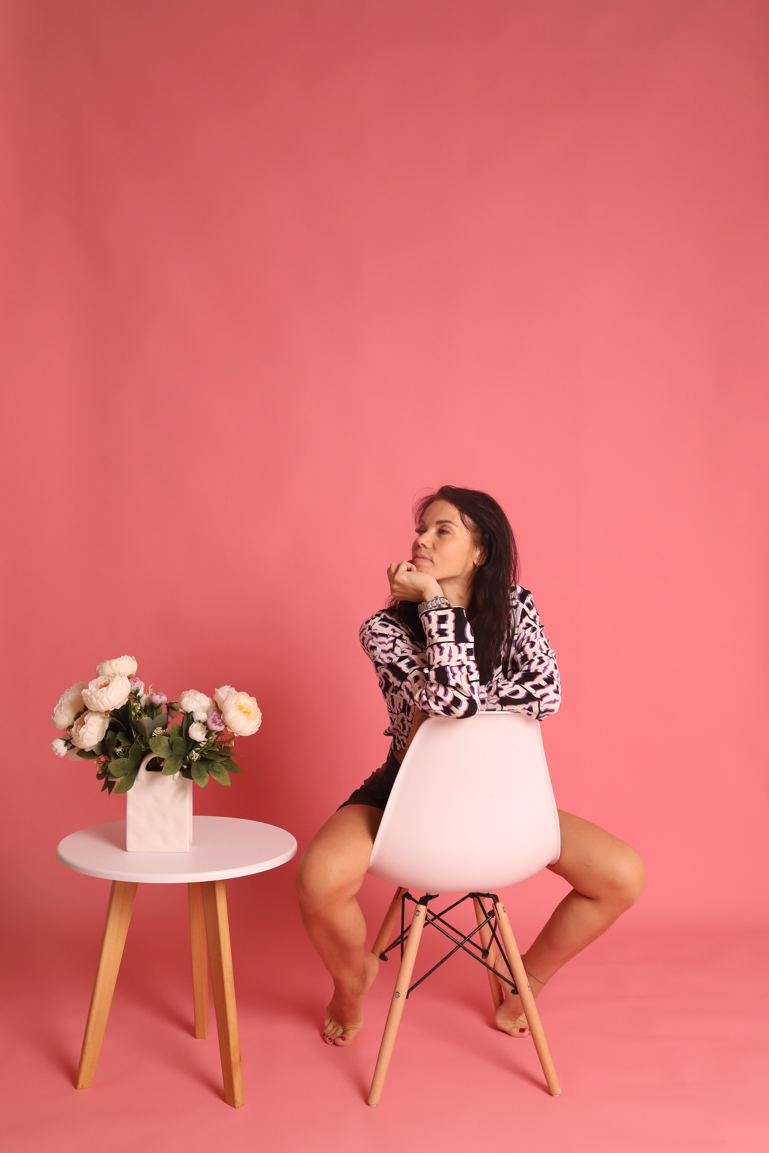 Розовый фон. Фотостудия самообслуживания. Студия без фотографа в Твери