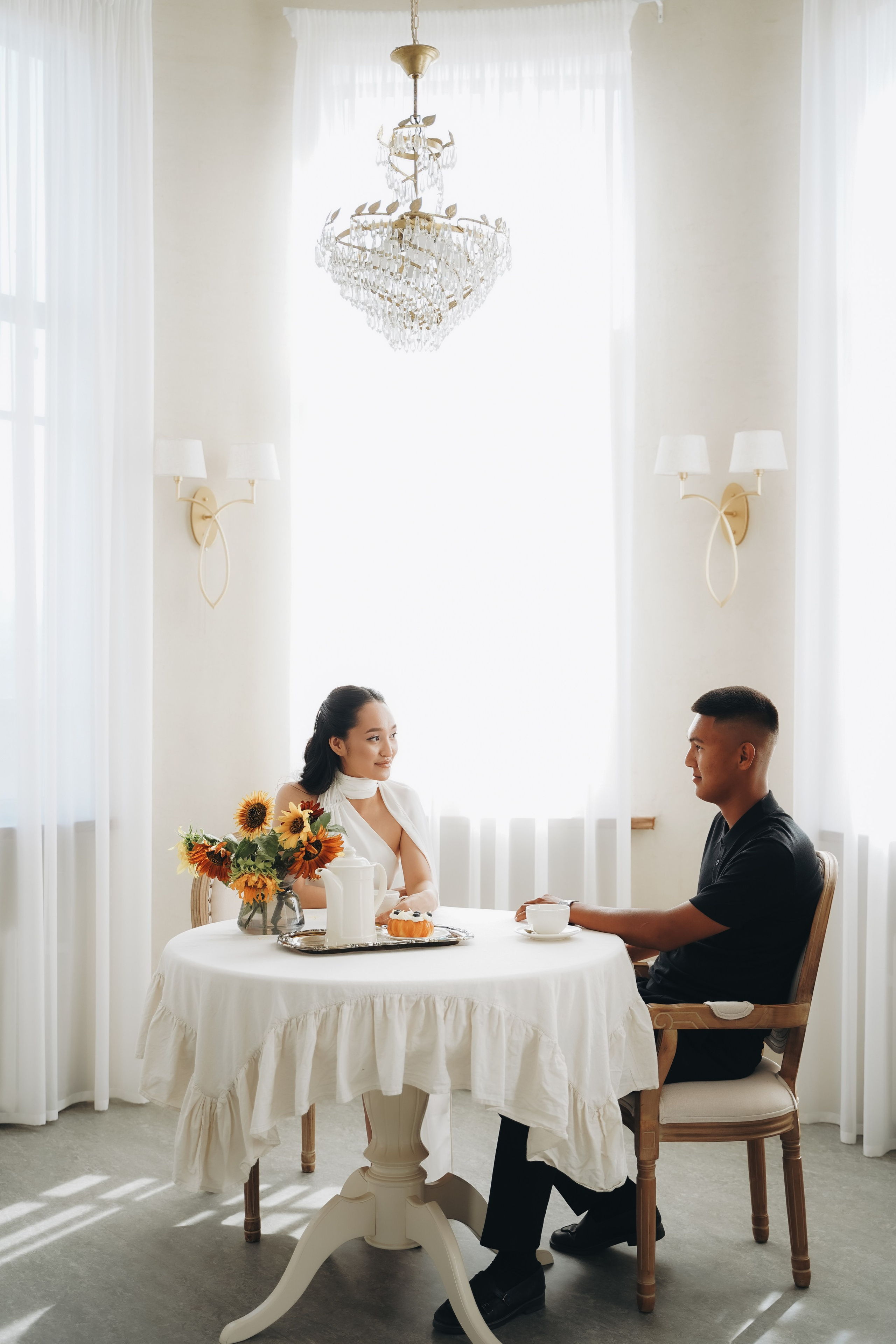 Рауль и Рената. Фото и видео для вас в Астрахани!