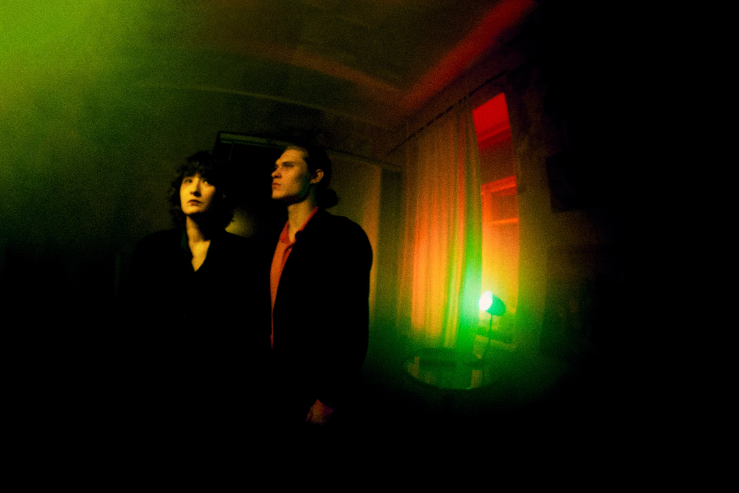 ШАР В СТОЛЕ. Berman Euginia