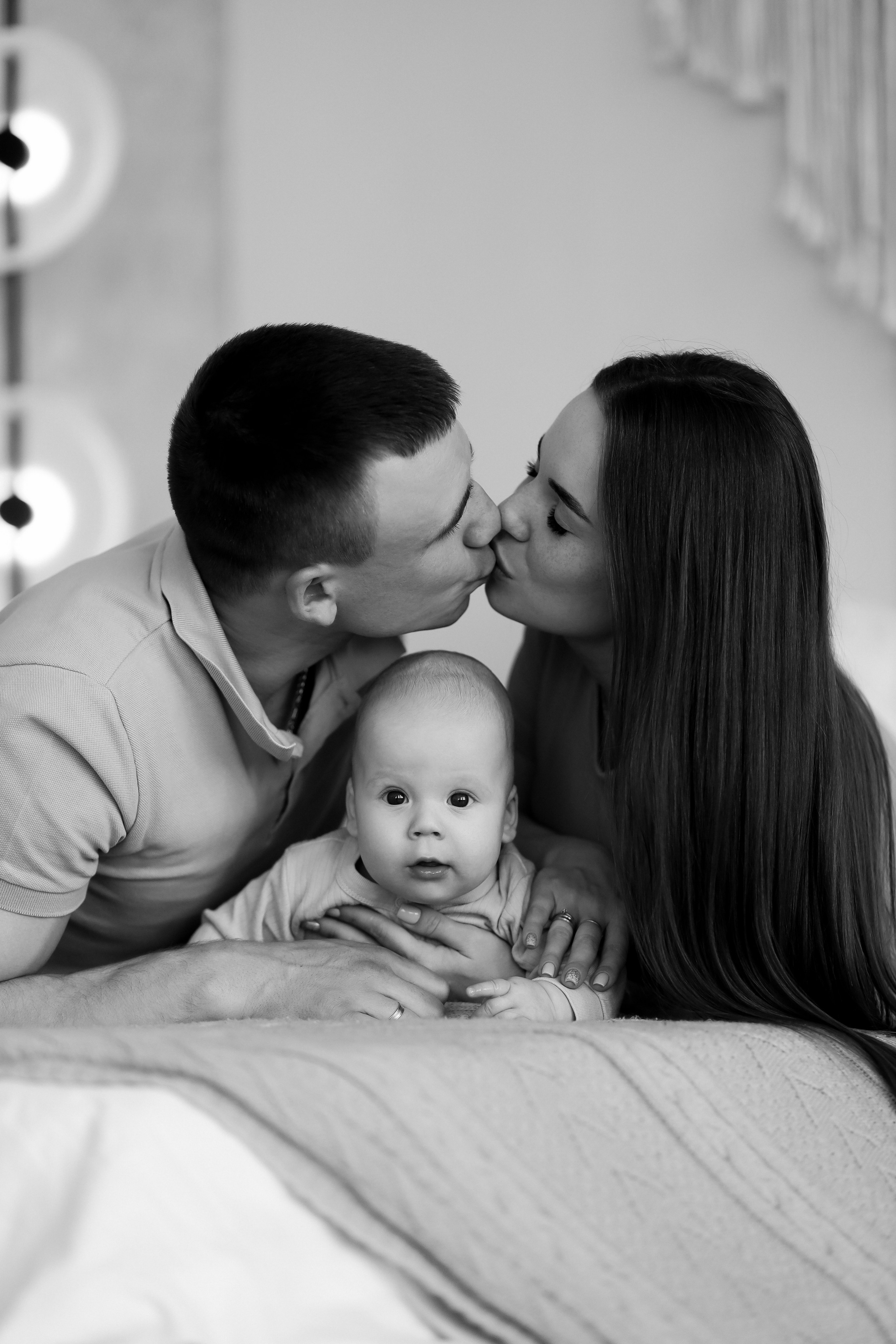 Семейная съёмка в белом зале. ФОТОГРАФ ХАБАРОВСК АНАСТАСИЯ РАЧЕНКОВА