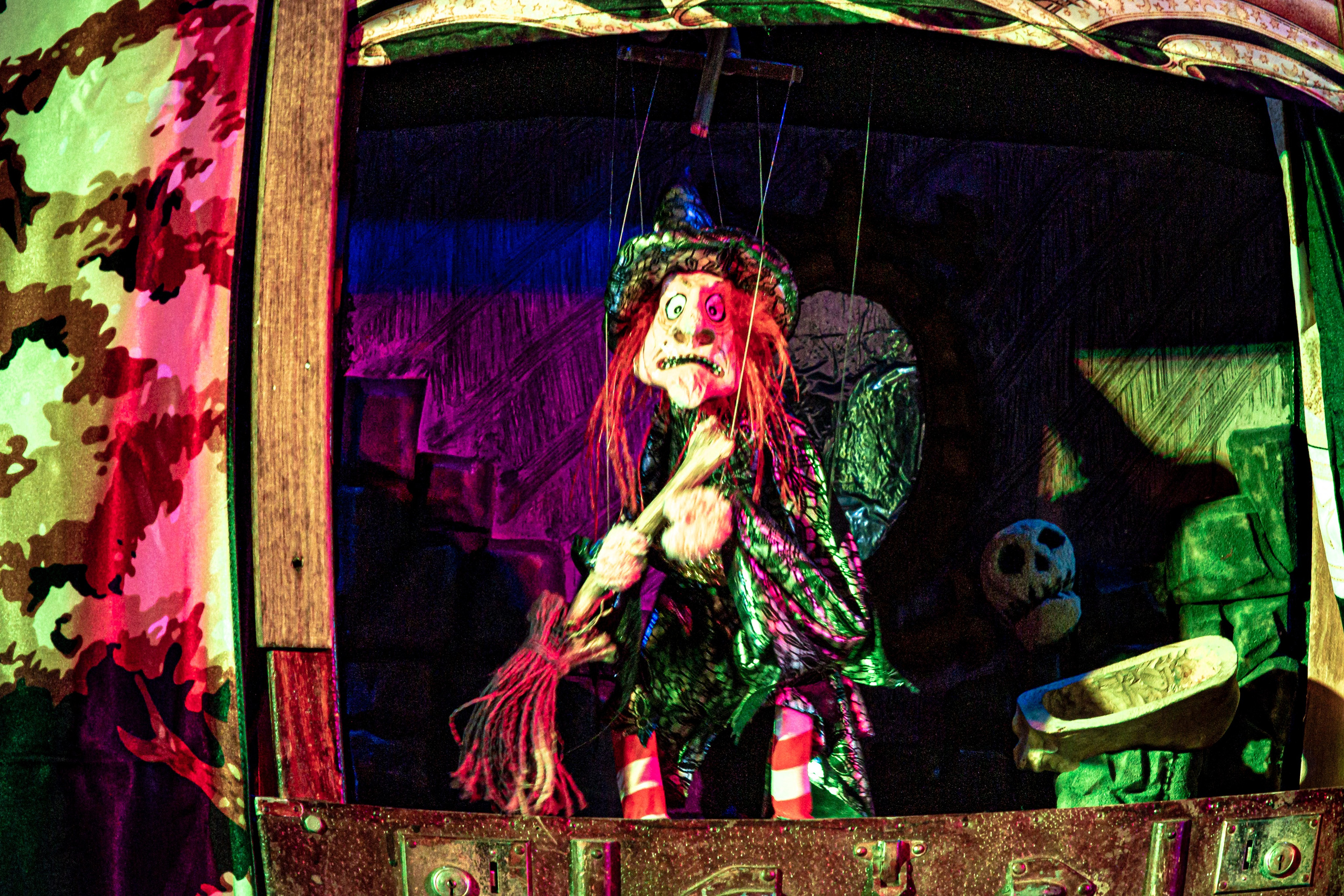 Маленькая ведьма спектакль театра Саквояж. Фотограф в Сочи Юрий Шептаев