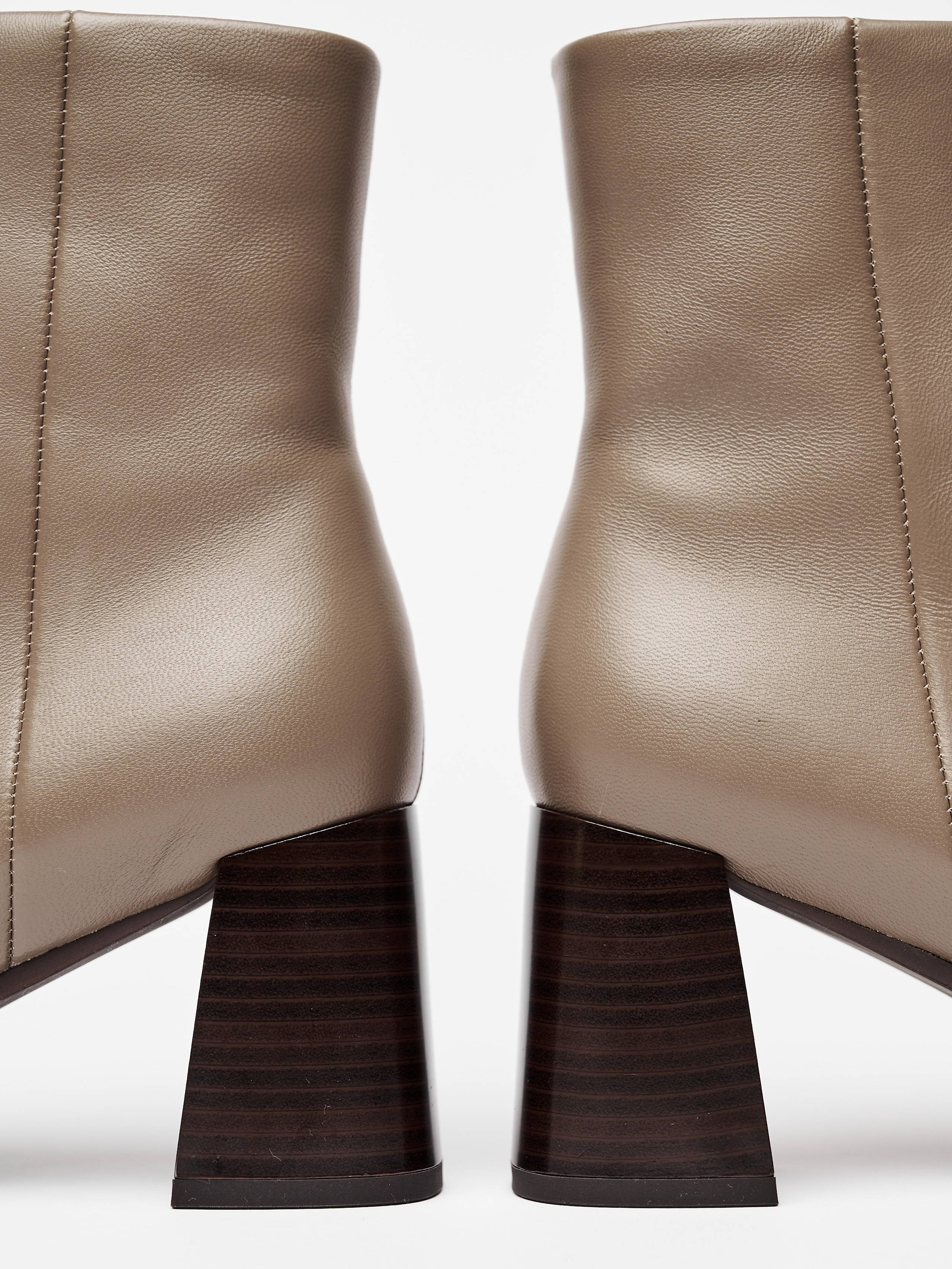 Съёмка для бренда Salamander. Fashion фотограф в Москве Ксения Чупрунова