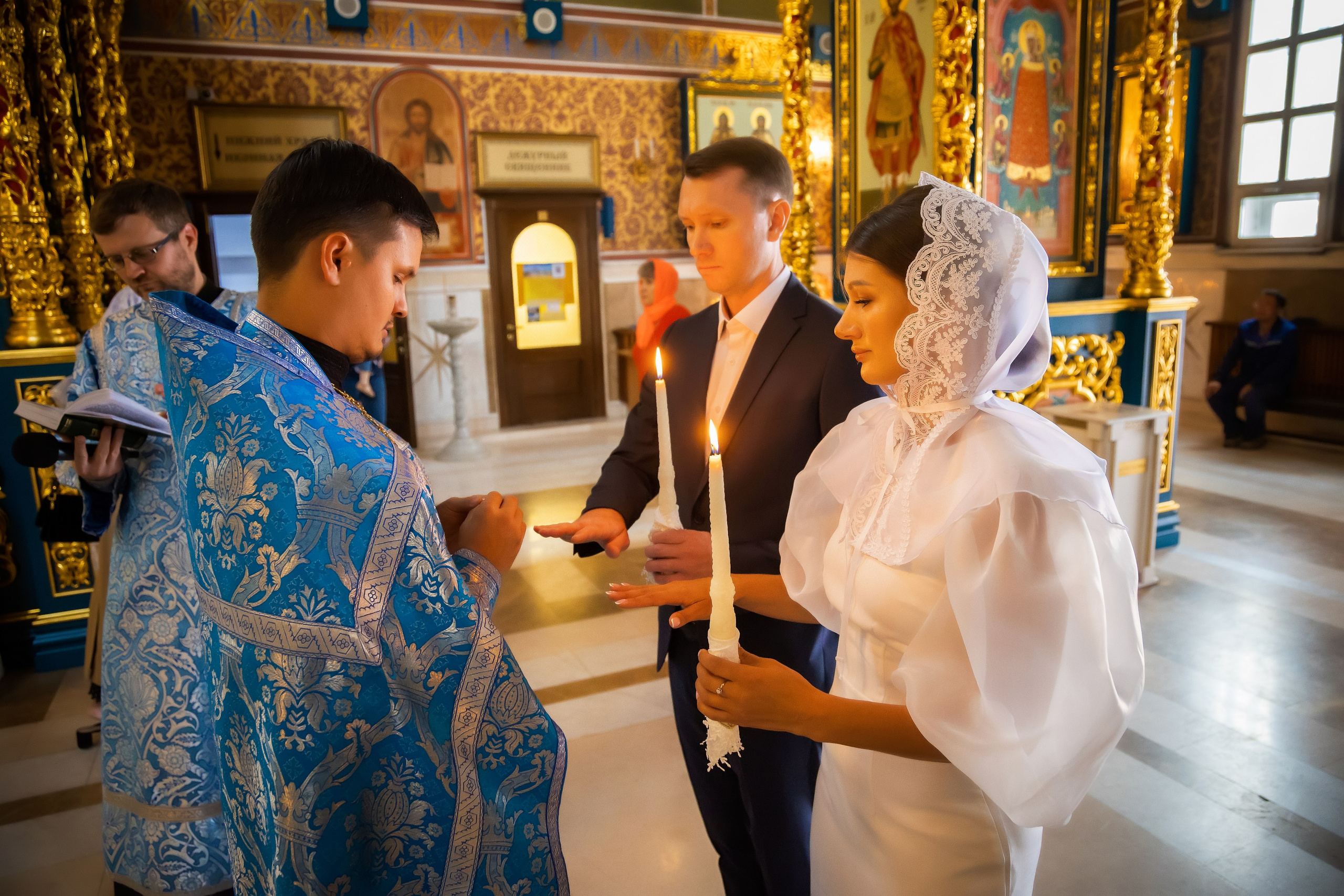 В Храме. Семейный и Свадебный фотограф в Астане Александр Астапов