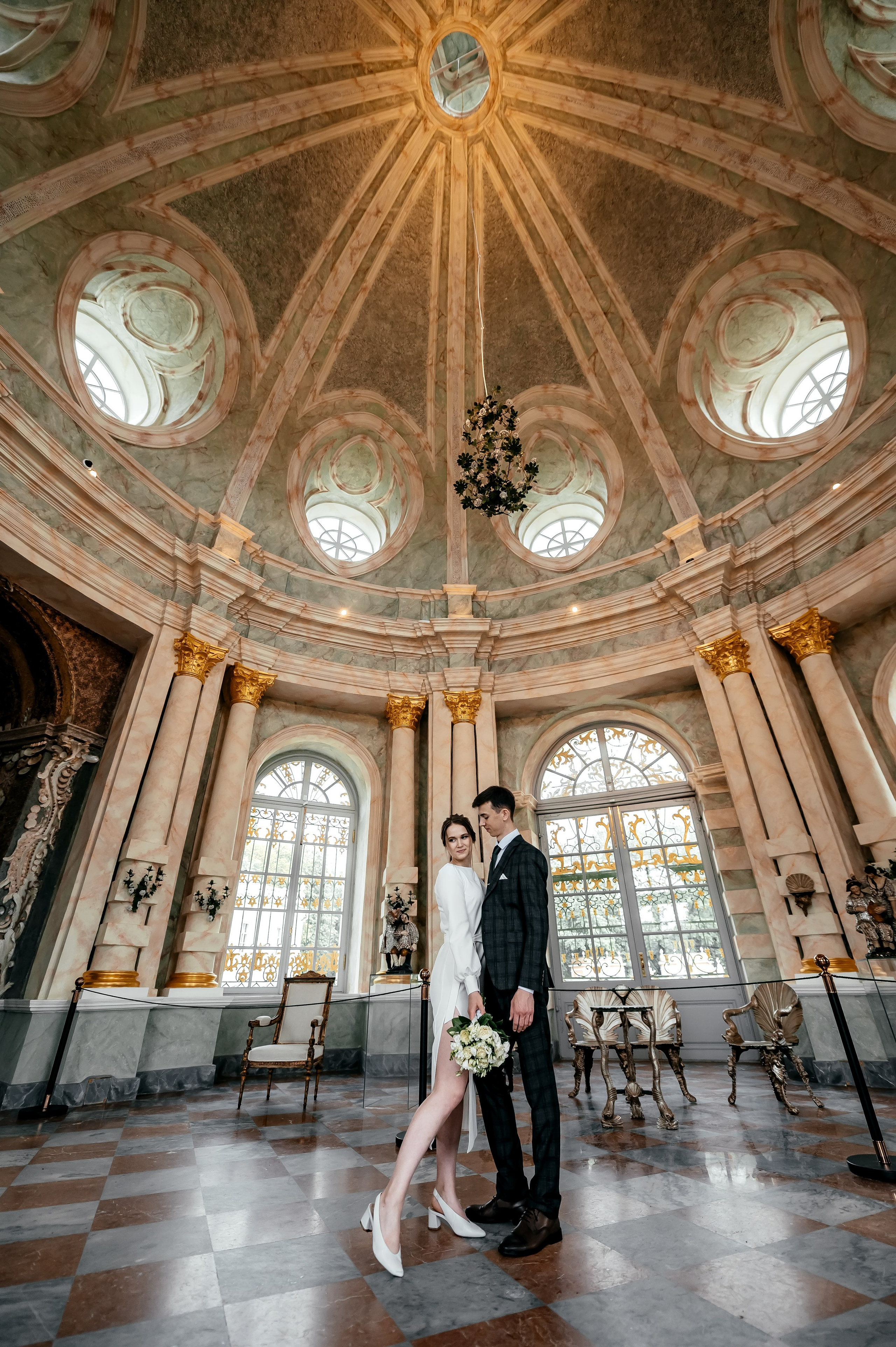 Когда дождь — это про любовь. Усадьба Кусково. Свадебный и семейный фотограф Виктория Носачёва. Щелково, Москва и МО