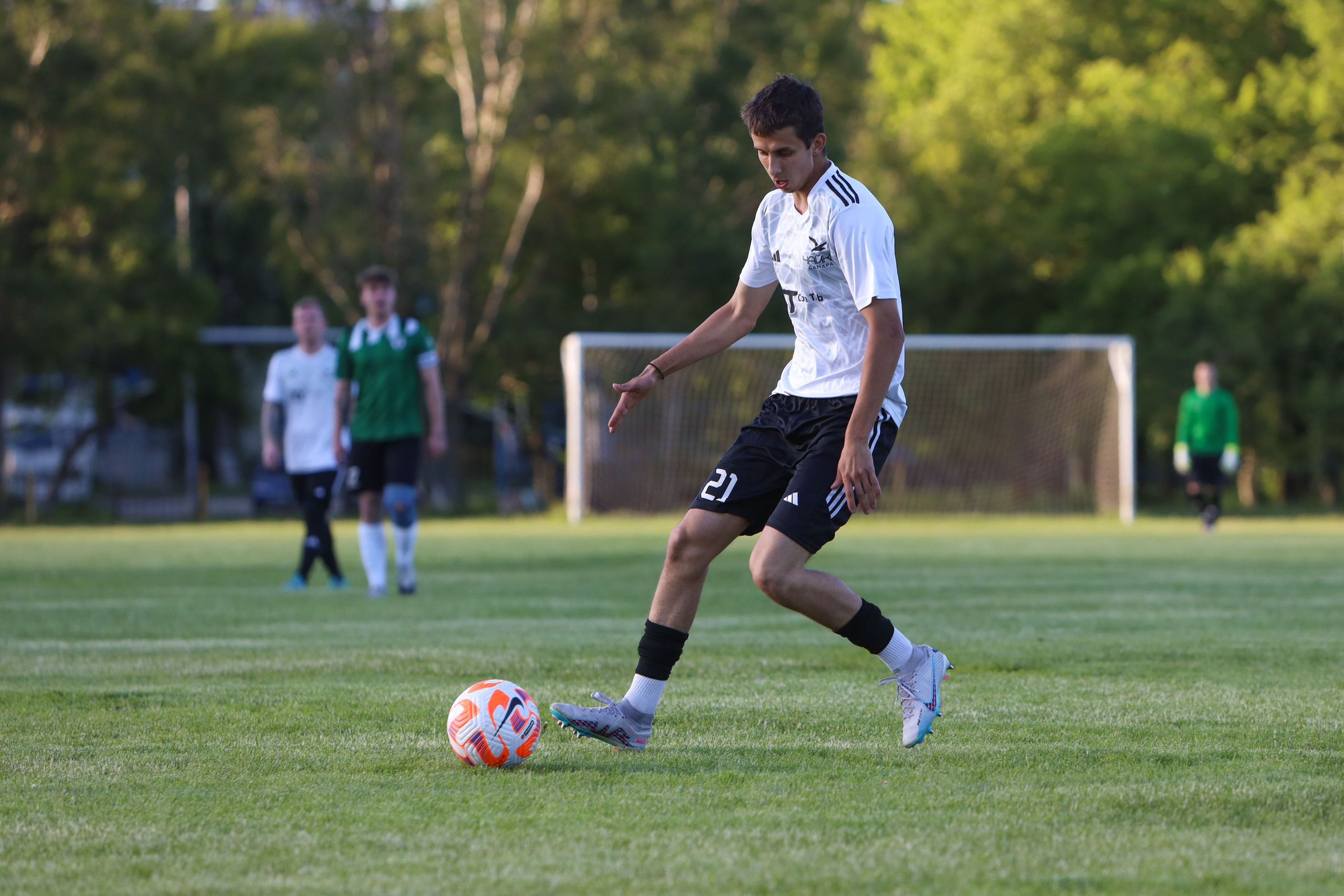 Чайка — Торпедо. Взрослое первенство города по футболу. Спортивный фотограф в Самаре