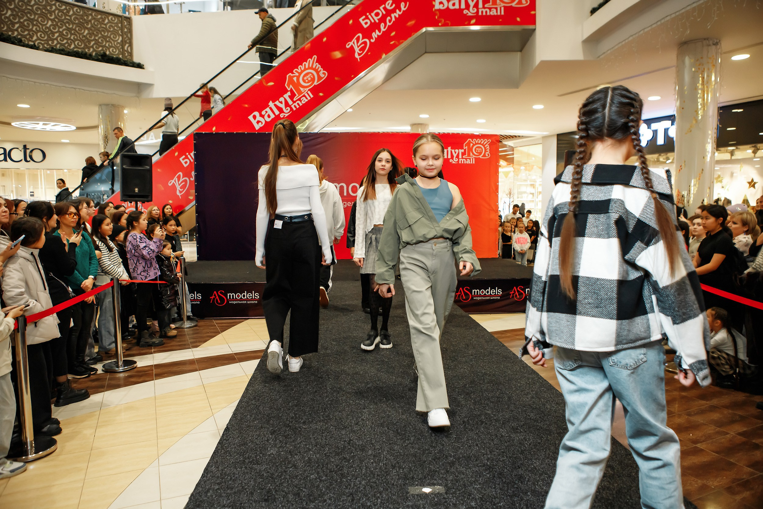 Fashion Show модельной школы AS Models. Кипятком Павлодар
