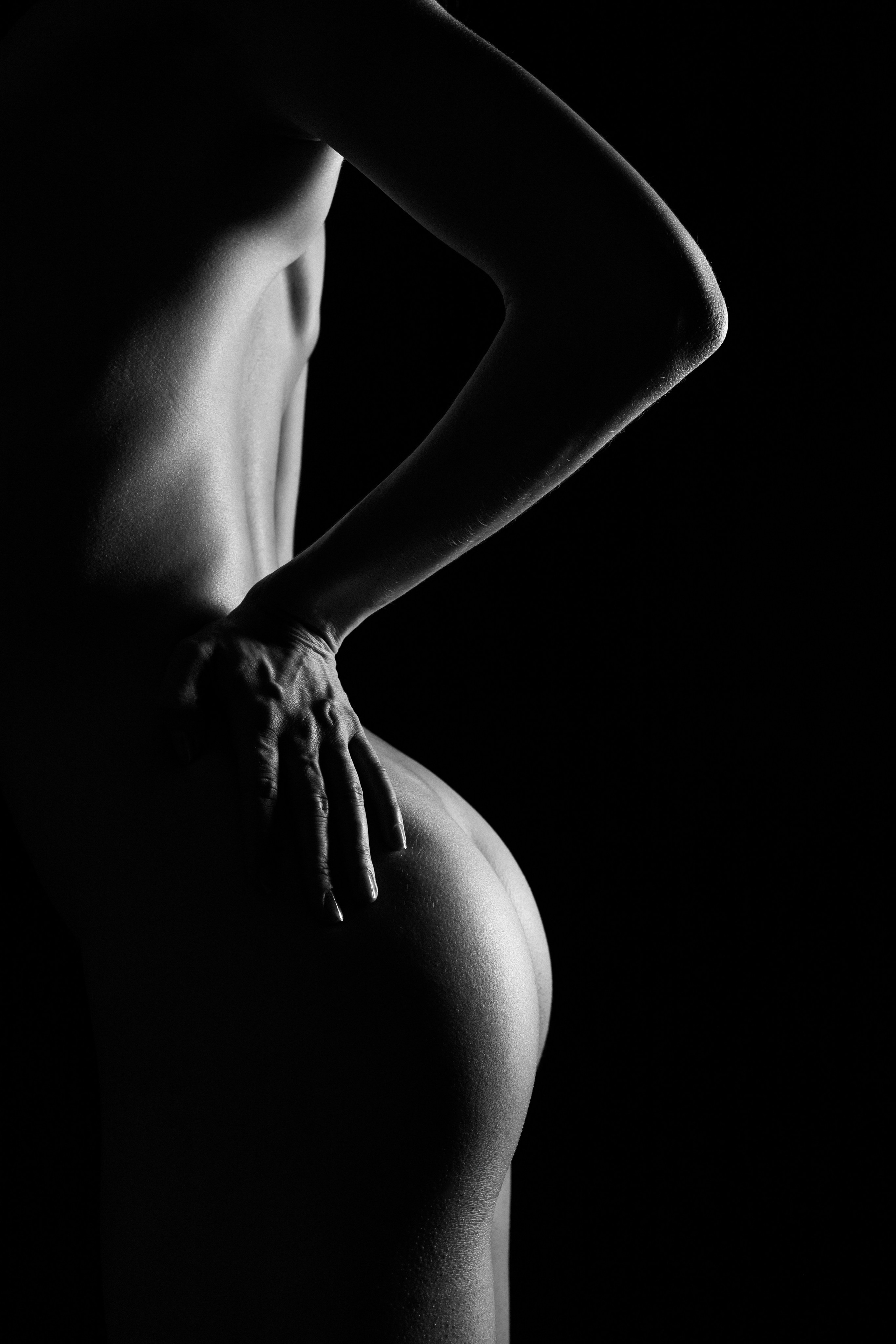 Низкий ключ балерина 18+. Фотограф в Краснодаре Лагунов Владимир