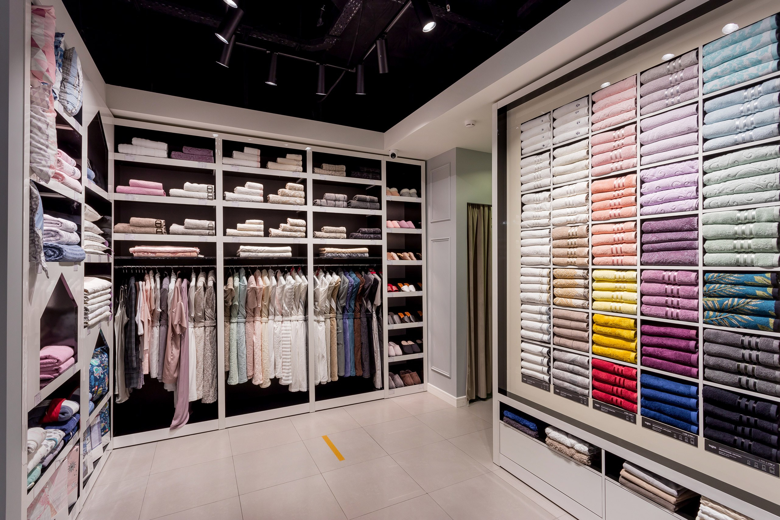 Shops. Interior photographer Vitalii in Portland and Vancouver