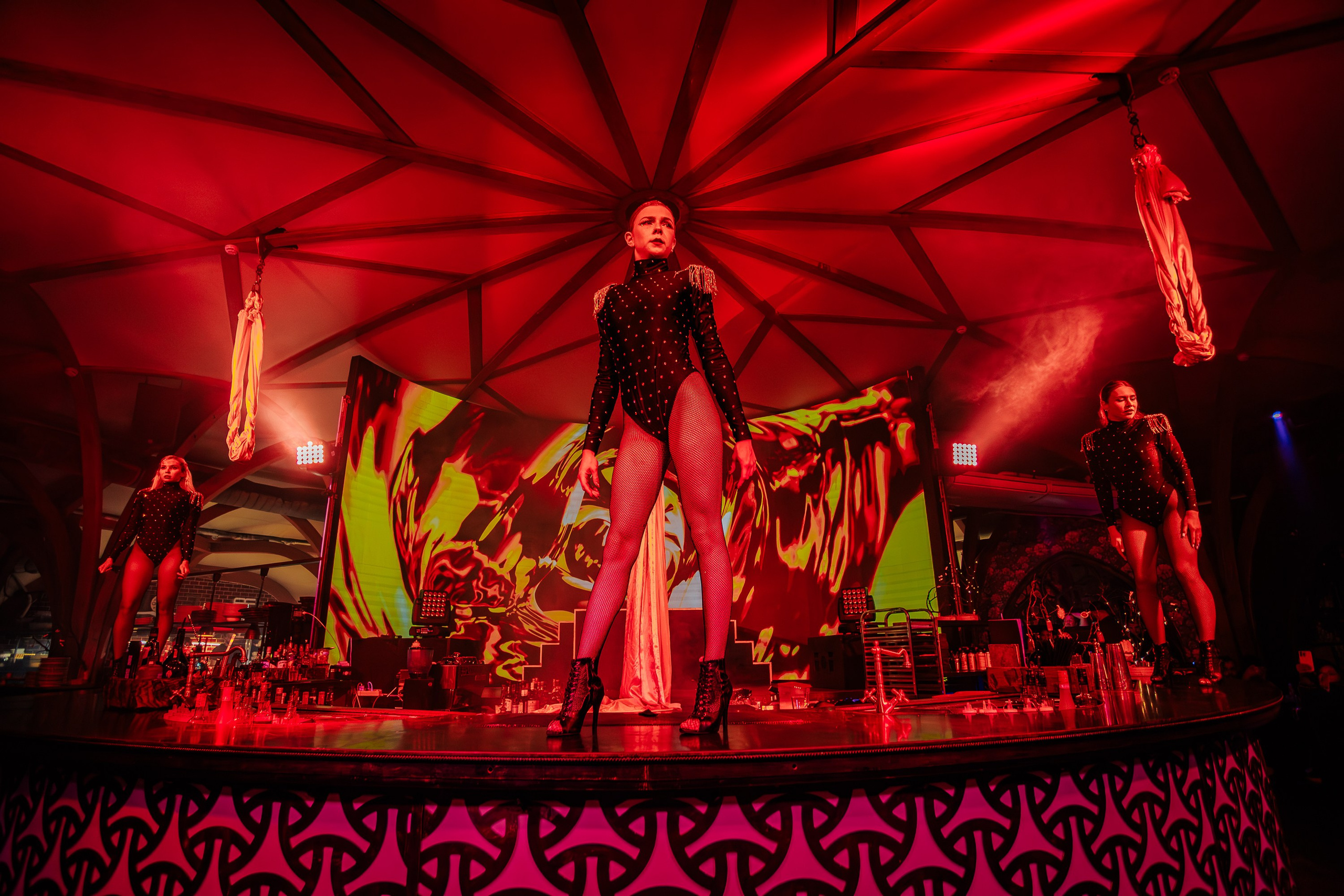 PTIZZA SHOW. Gold & Black in Ptizza Bar_Ялта_6.07.2025. Аминов Руслан | Фотограф