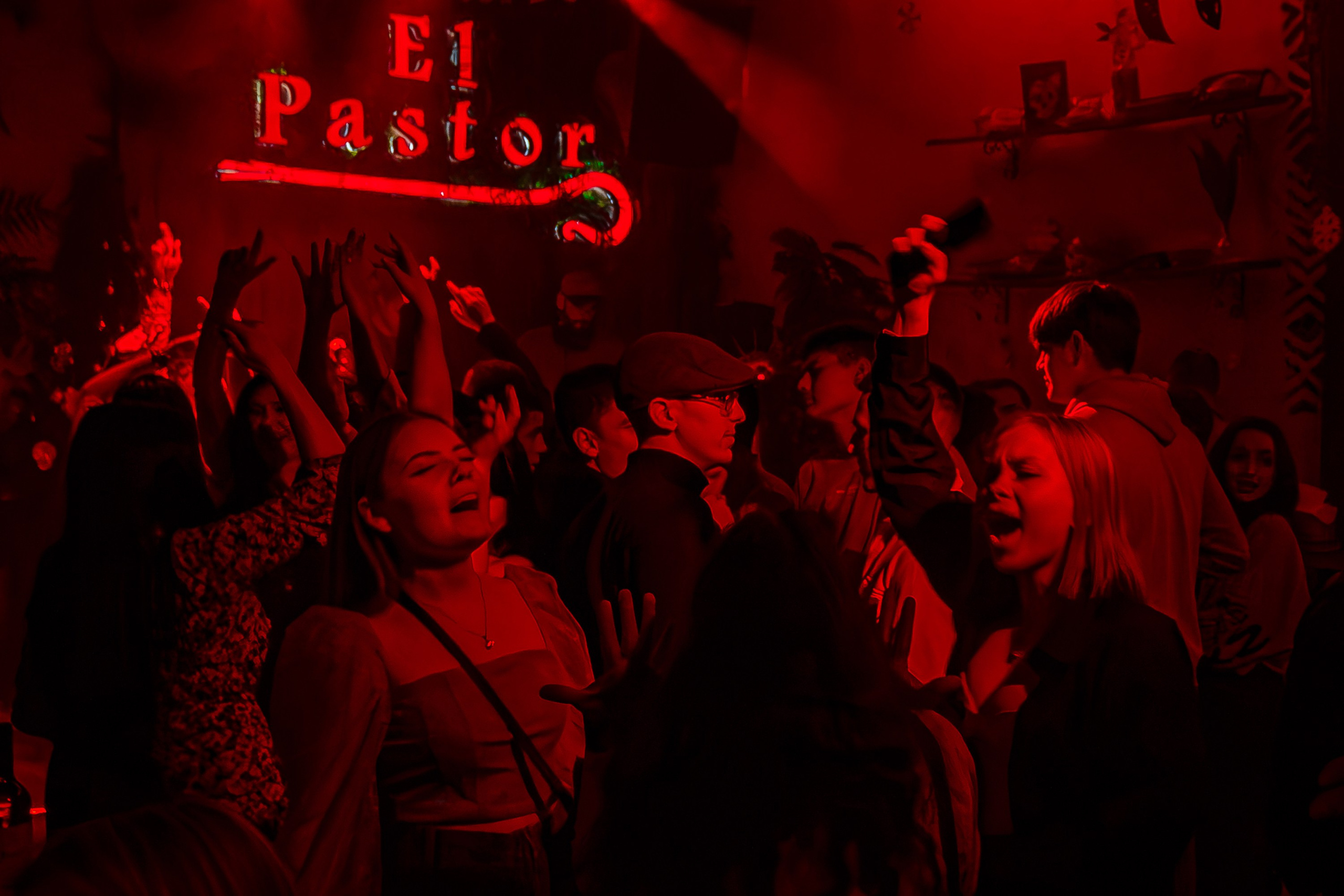 Пятница 13. Сумерки_El Pastor_Симферополь_13.12.2024. Аминов Руслан | Фотограф