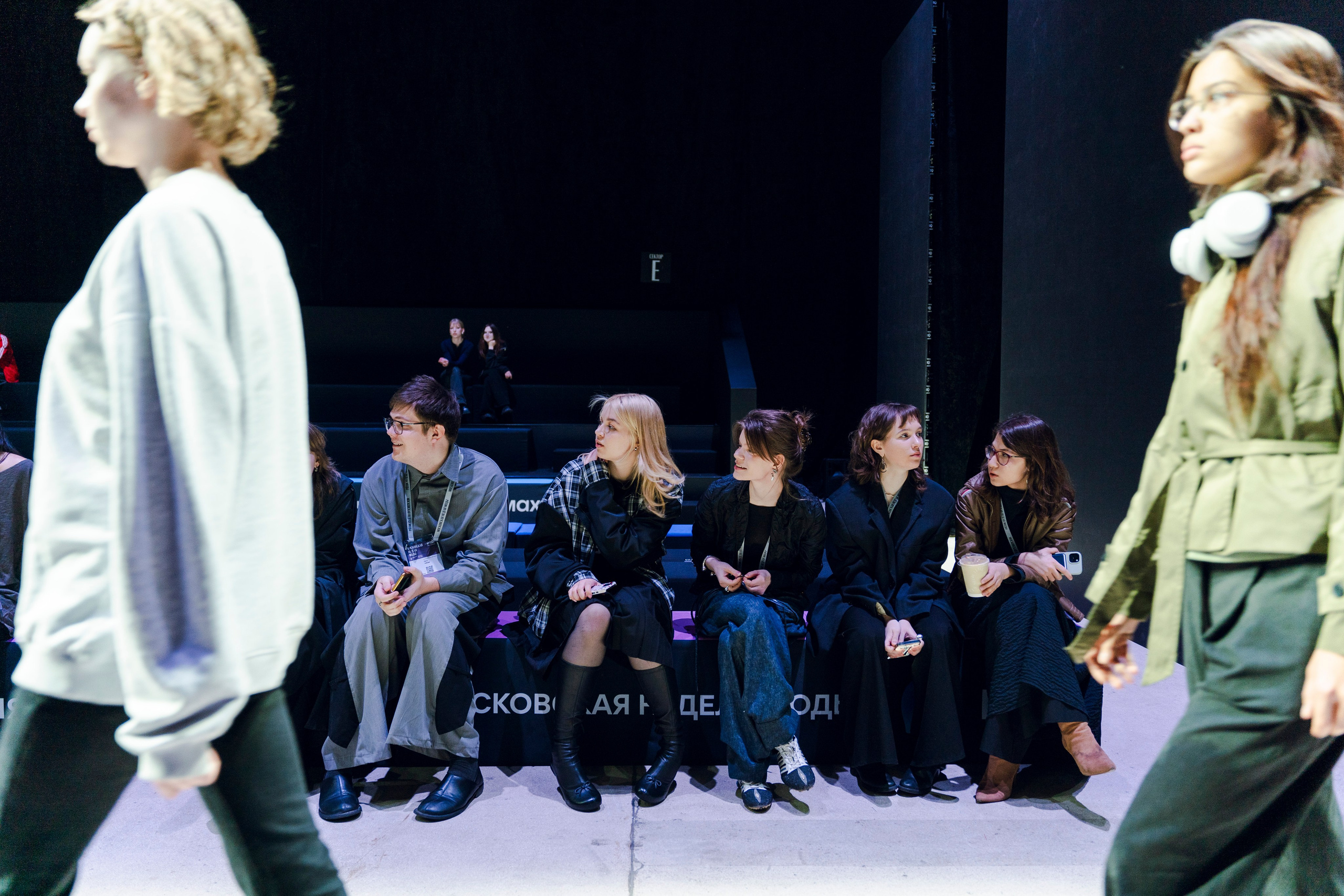 Показ Школы дизайна НИУ ВШЭ на Московской неделе моды. Фотограф в Москве Савкина Евгения